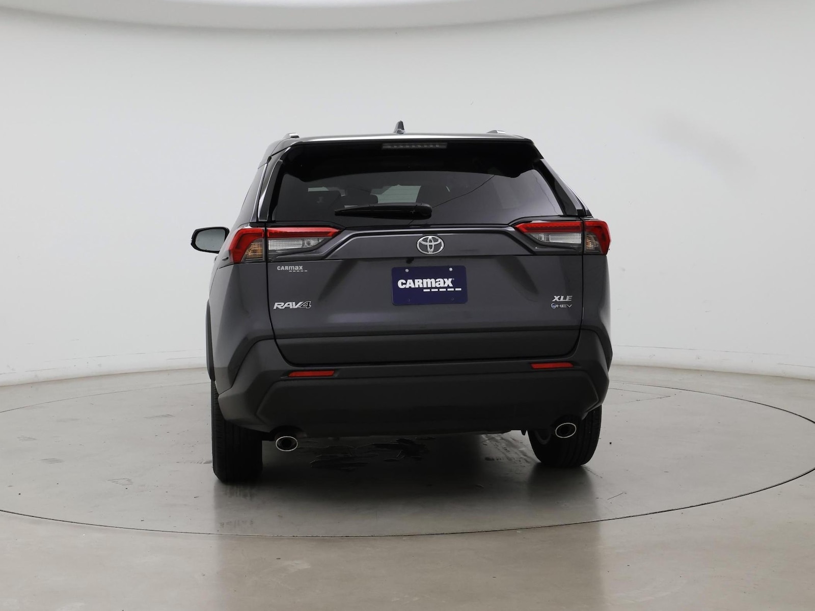 2025 Toyota RAV4 XLE - Photo 7