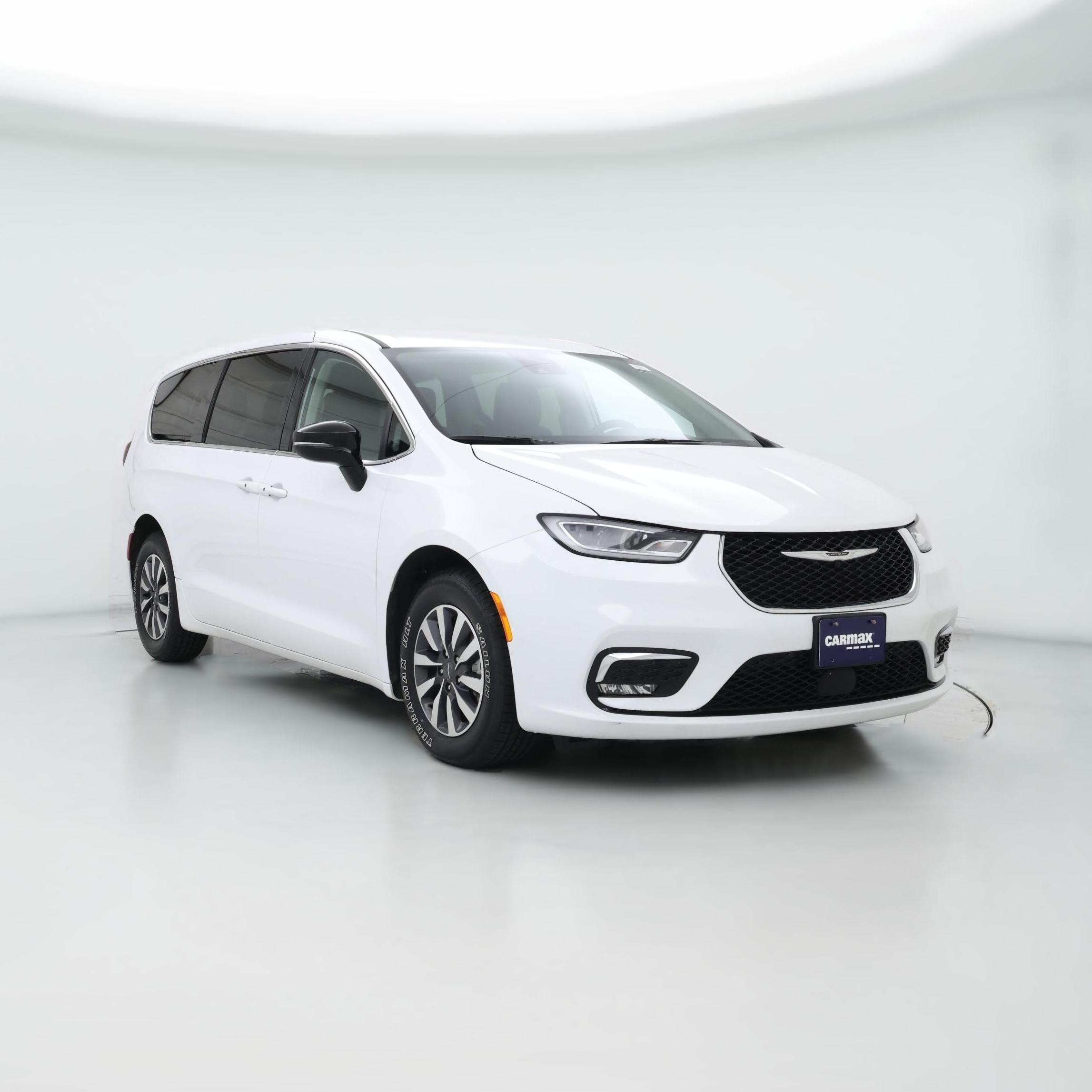 Thumbnail: 2024 Chrysler Pacifica - 1