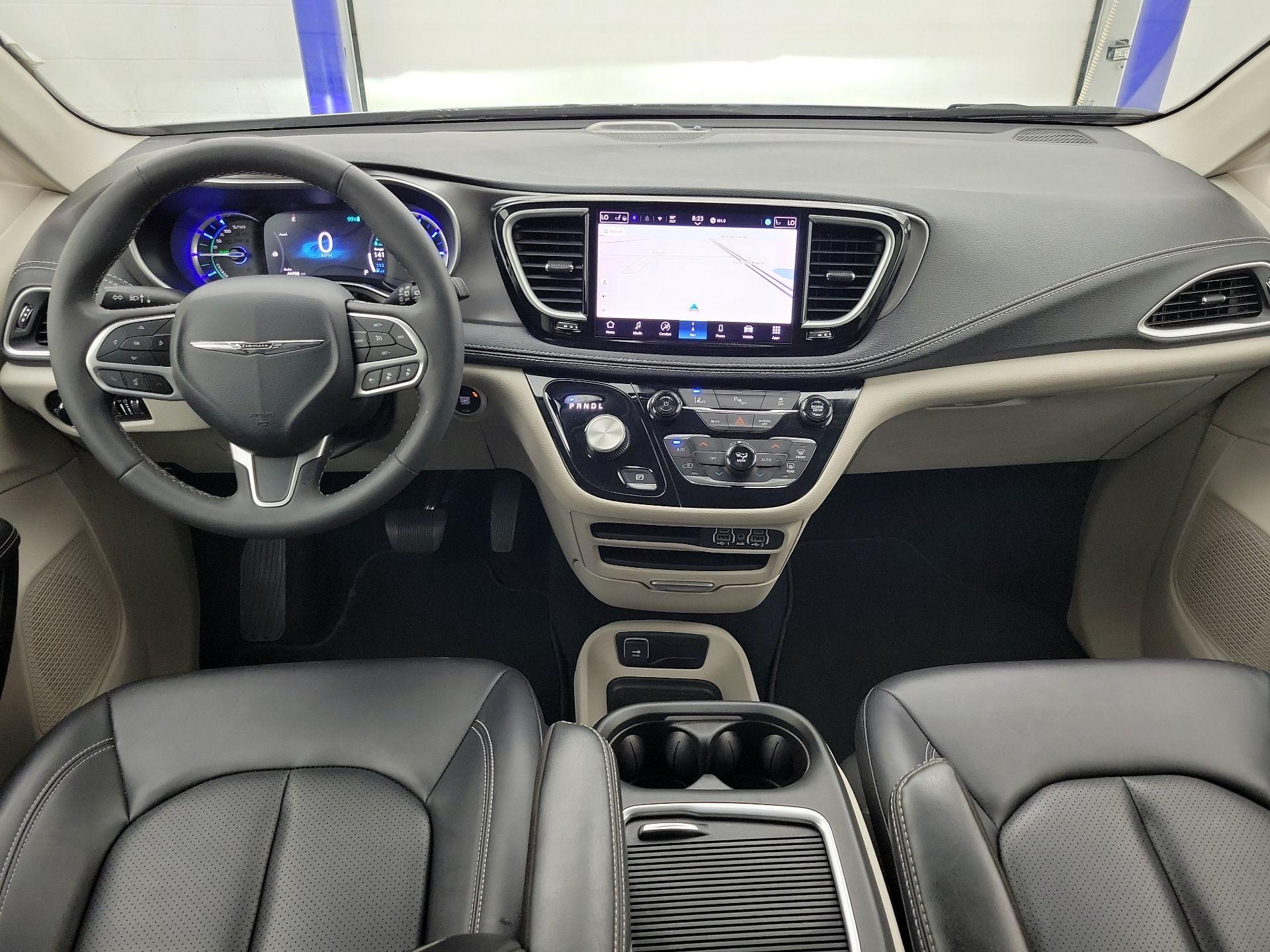 Thumbnail: 2024 Chrysler Pacifica - 9
