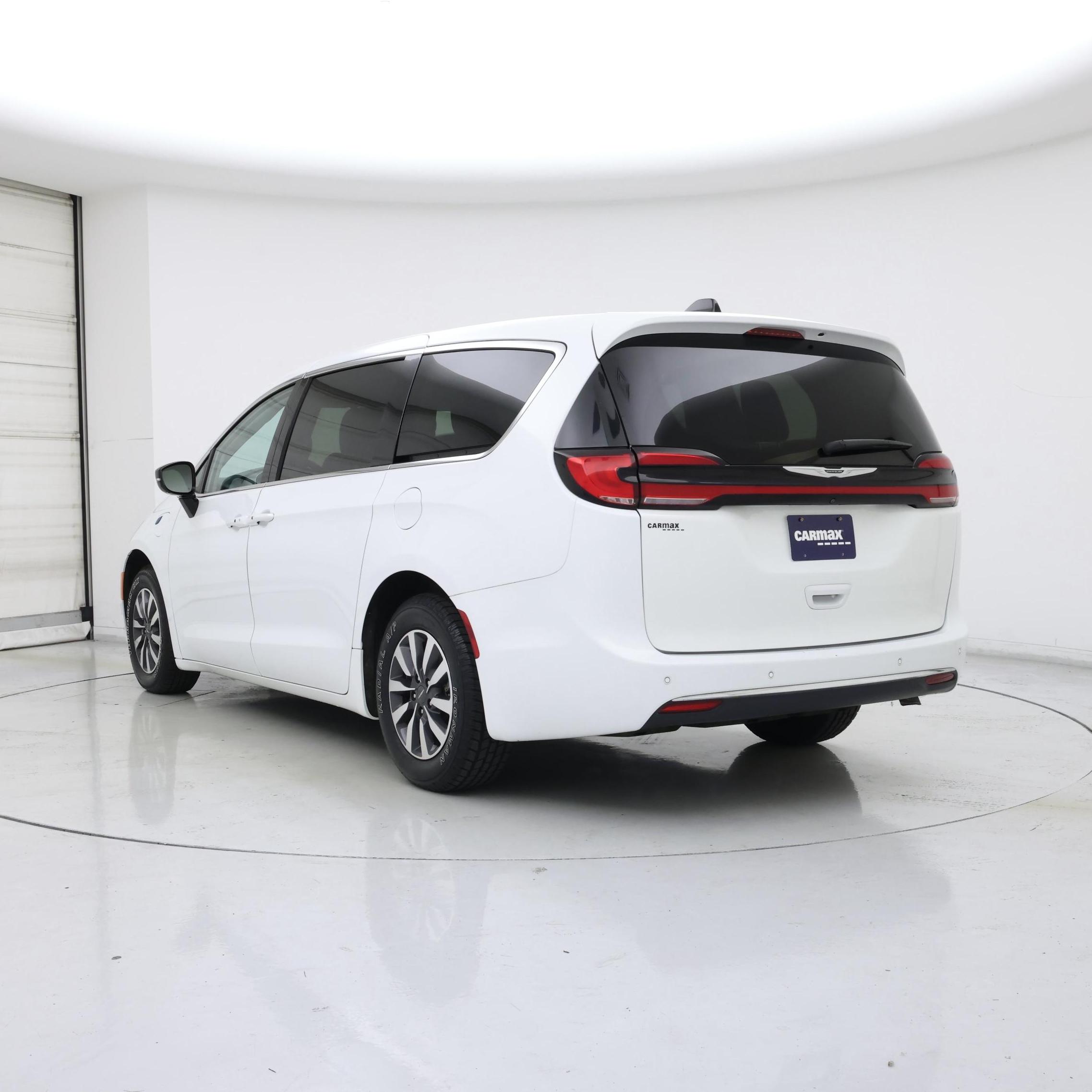Thumbnail: 2024 Chrysler Pacifica - 2