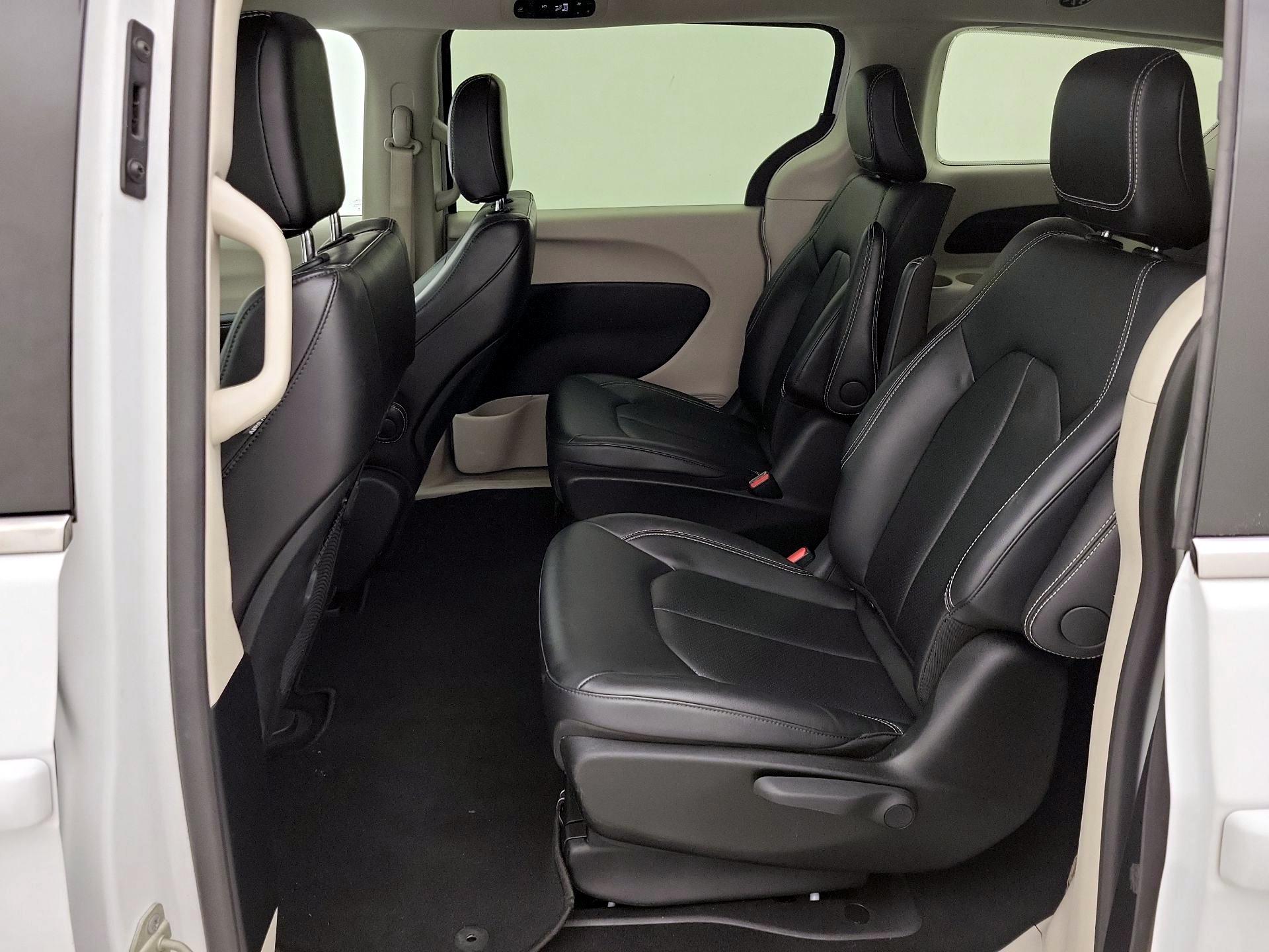 Thumbnail: 2024 Chrysler Pacifica - 20