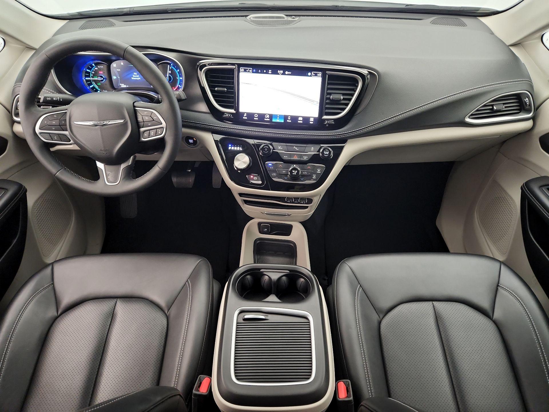 Thumbnail: 2024 Chrysler Pacifica - 9