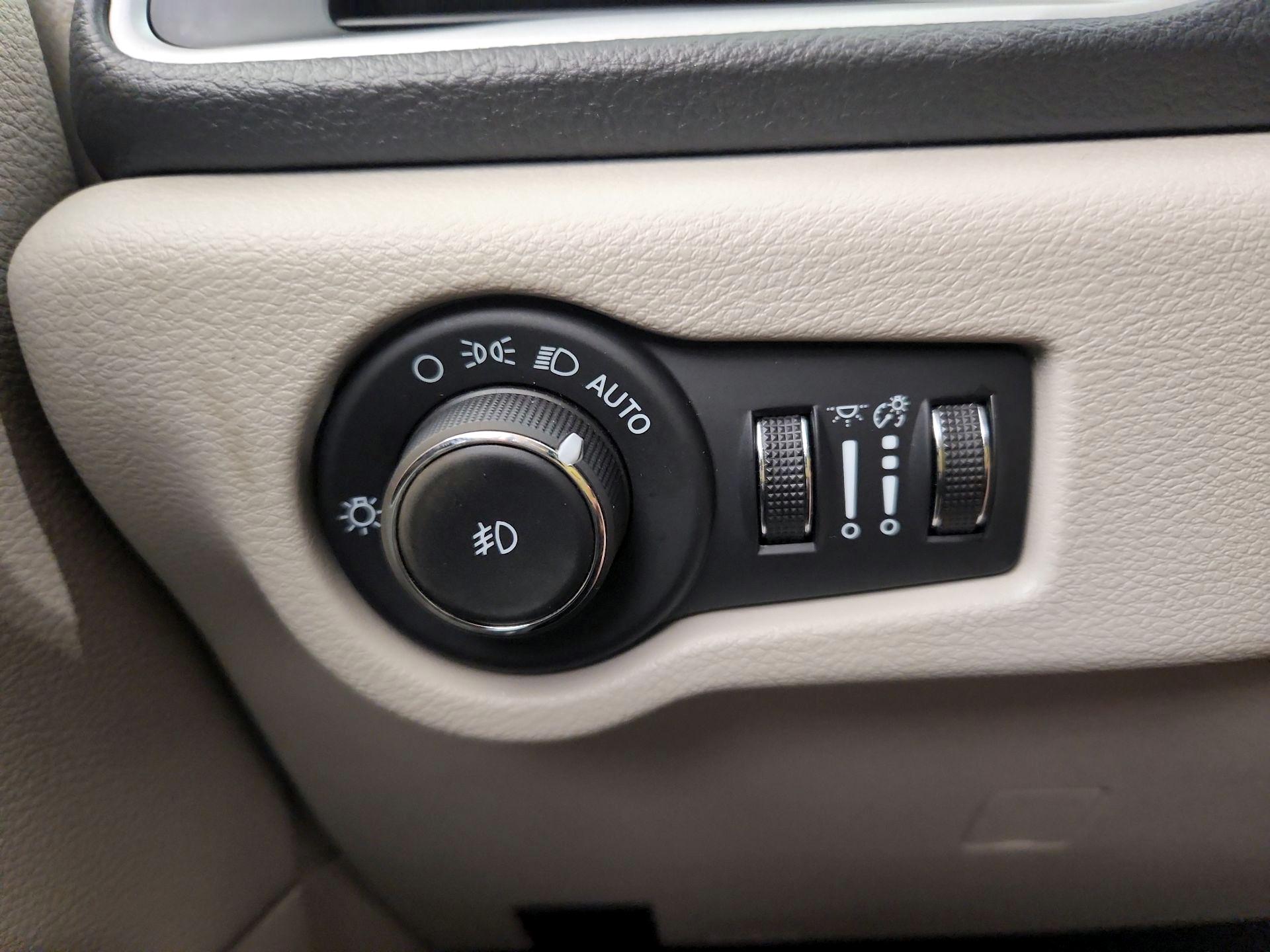 Thumbnail: 2024 Chrysler Pacifica - 13