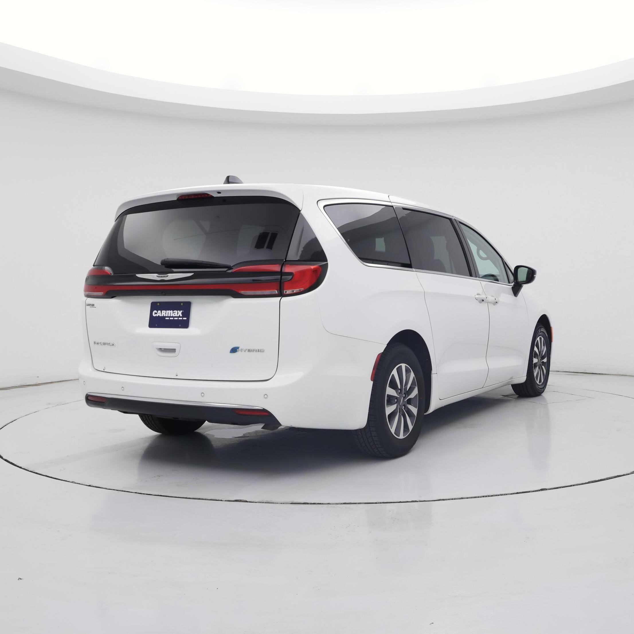 Thumbnail: 2024 Chrysler Pacifica - 8