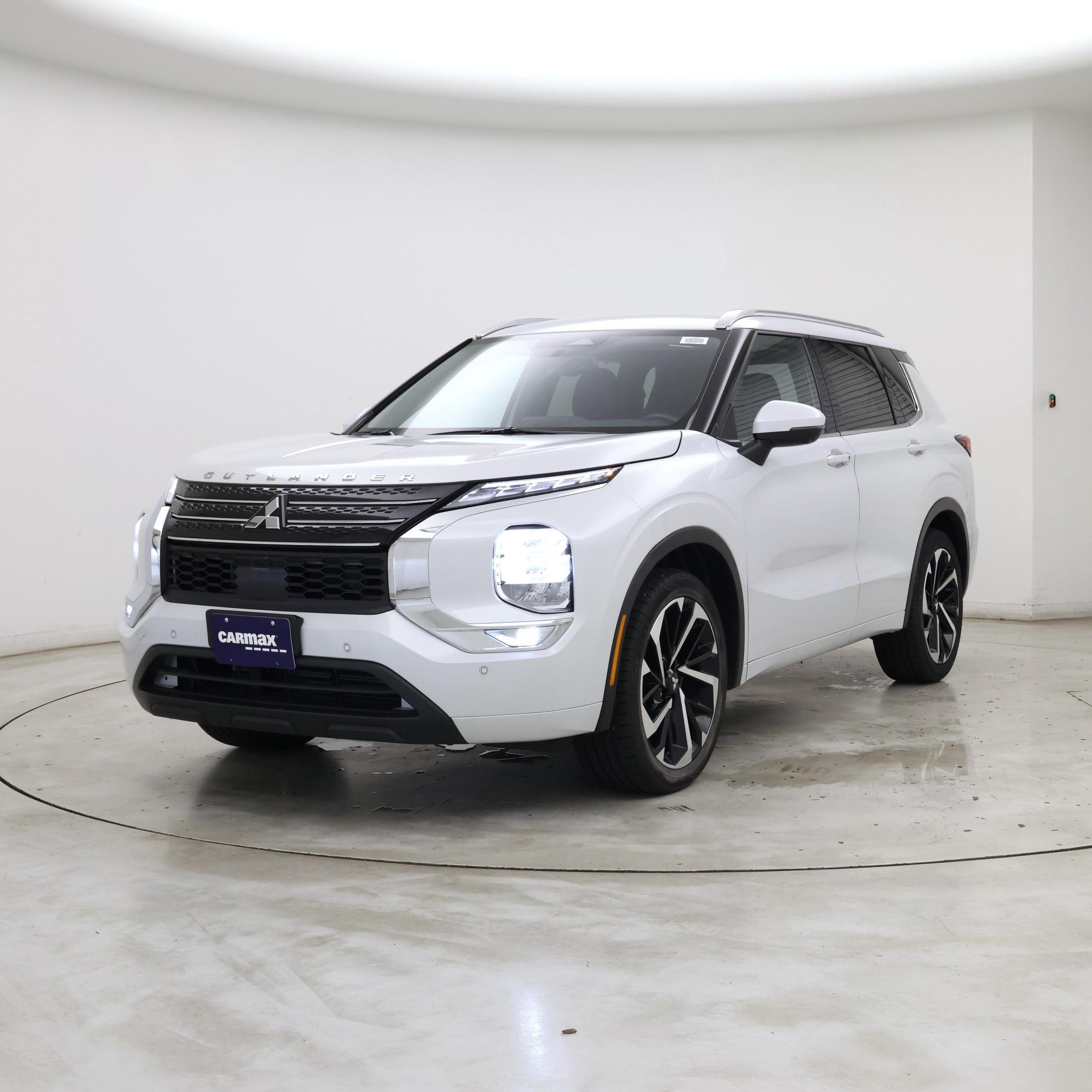 Thumbnail: 2024 Mitsubishi Outlander - 4