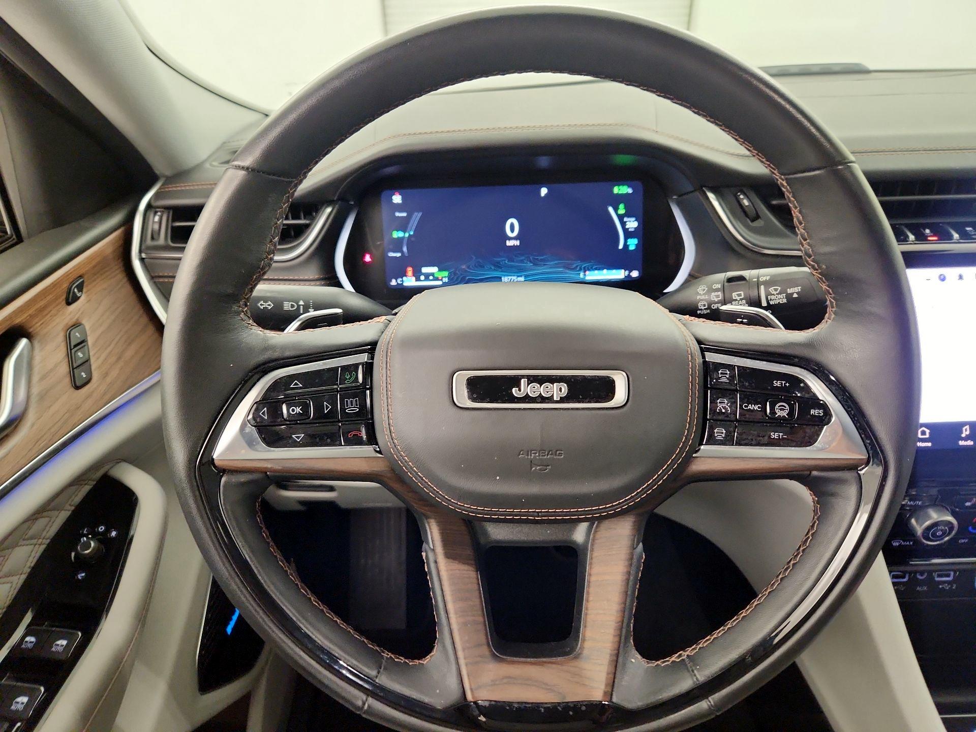 Thumbnail: 2022 Jeep Grand Cherokee - 10