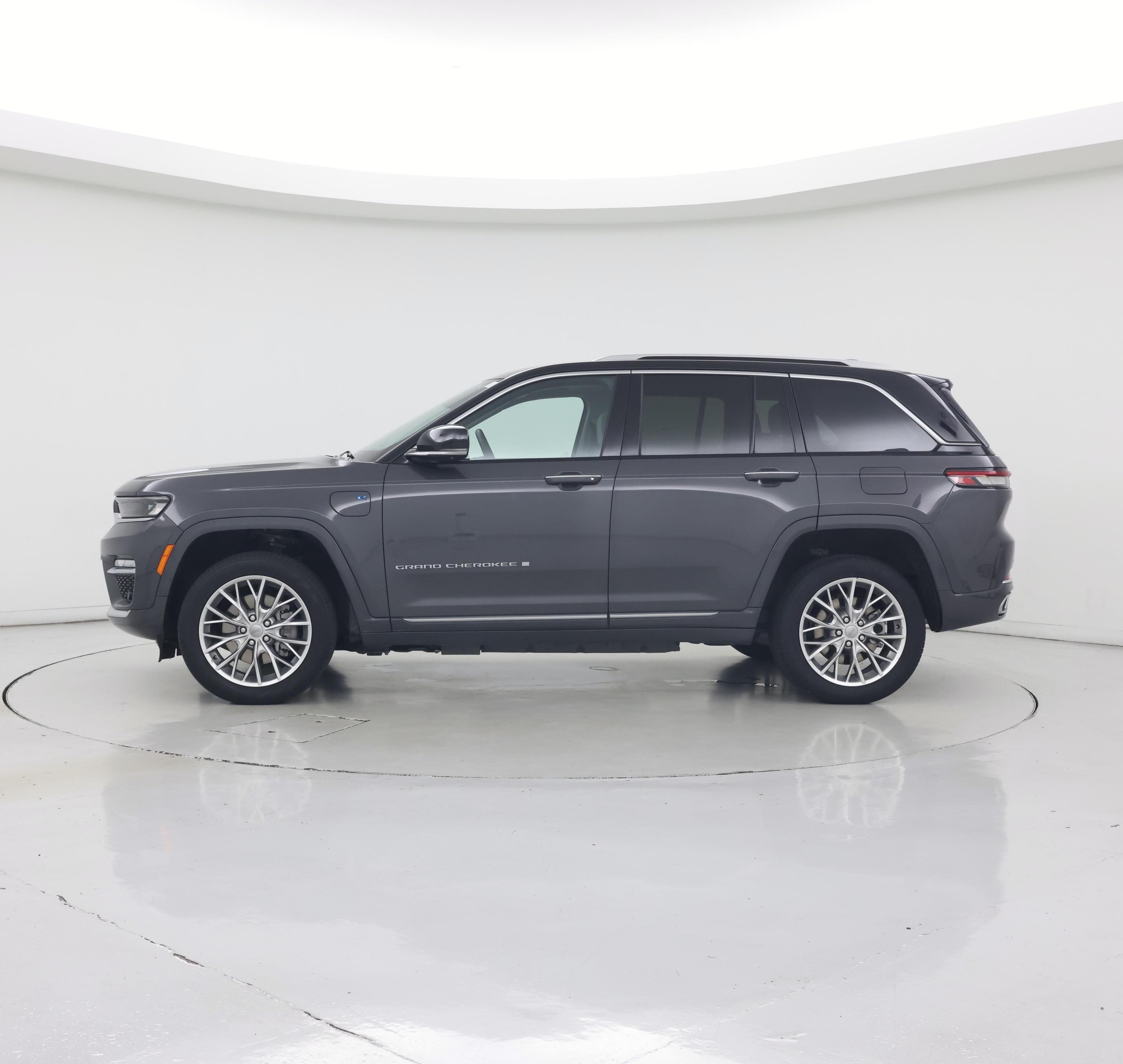 Thumbnail: 2022 Jeep Grand Cherokee - 3