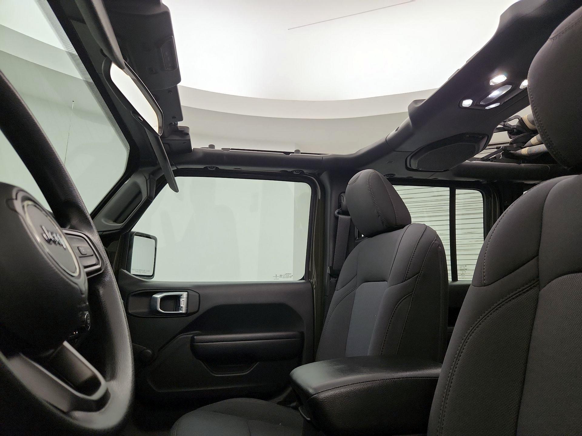 Thumbnail: 2022 Jeep Wrangler - 19
