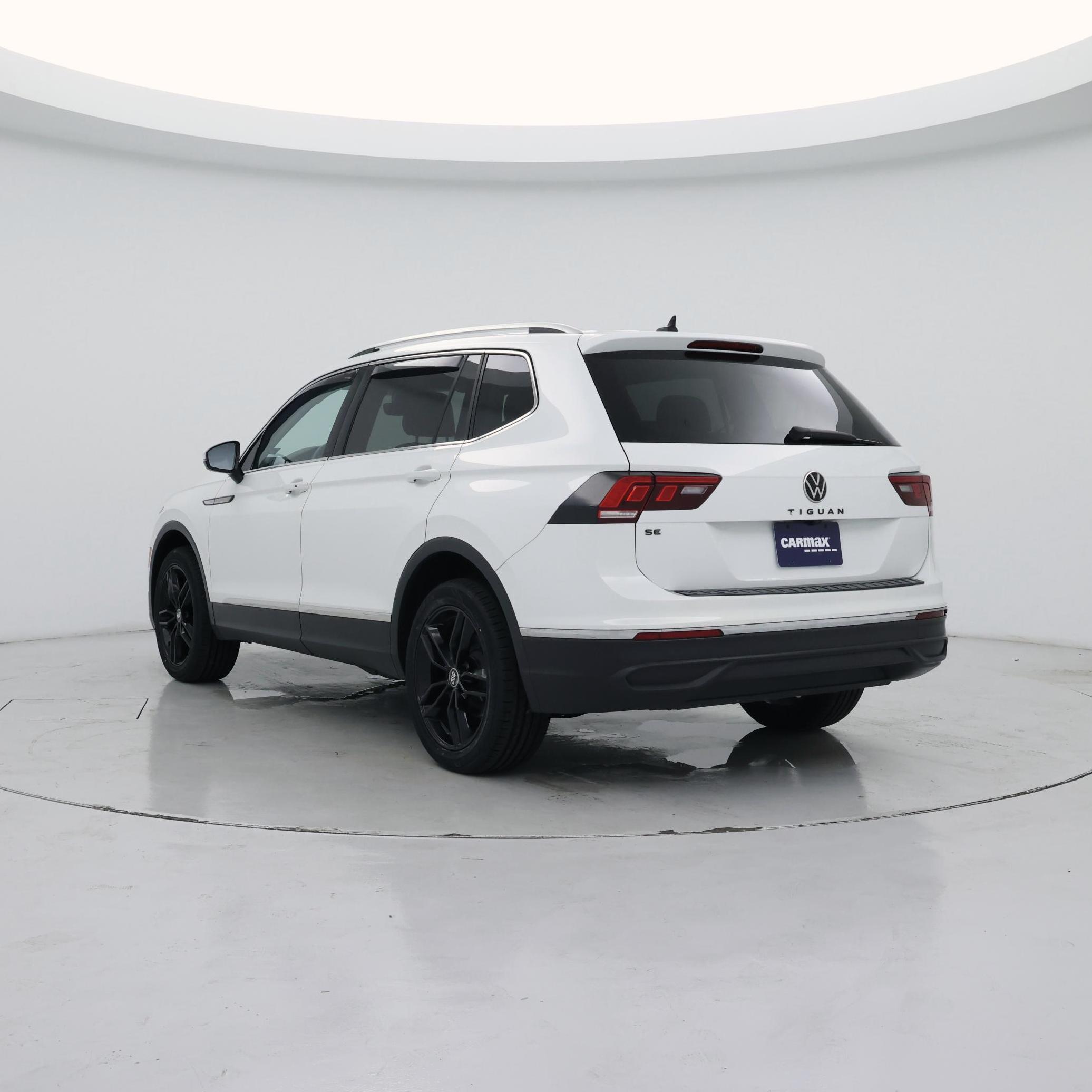 Thumbnail: 2022 Volkswagen Tiguan - 2