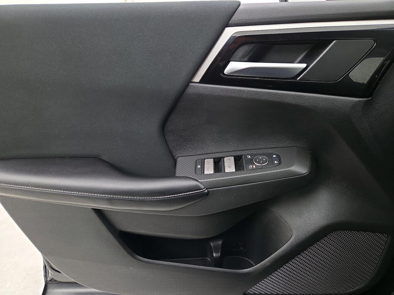 2022 Mitsubishi Outlander ES - Photo 13