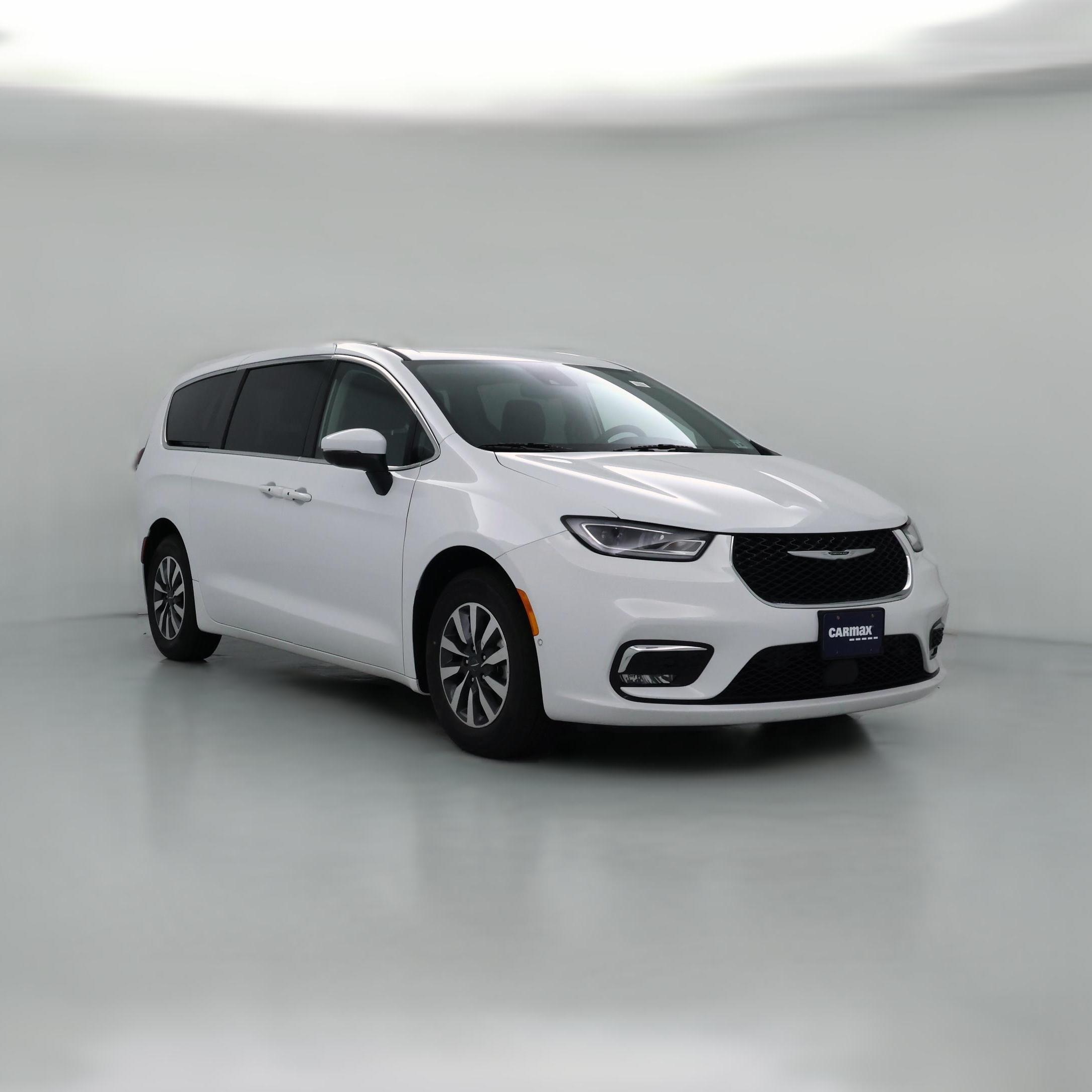 Thumbnail: 2023 Chrysler Pacifica - 1