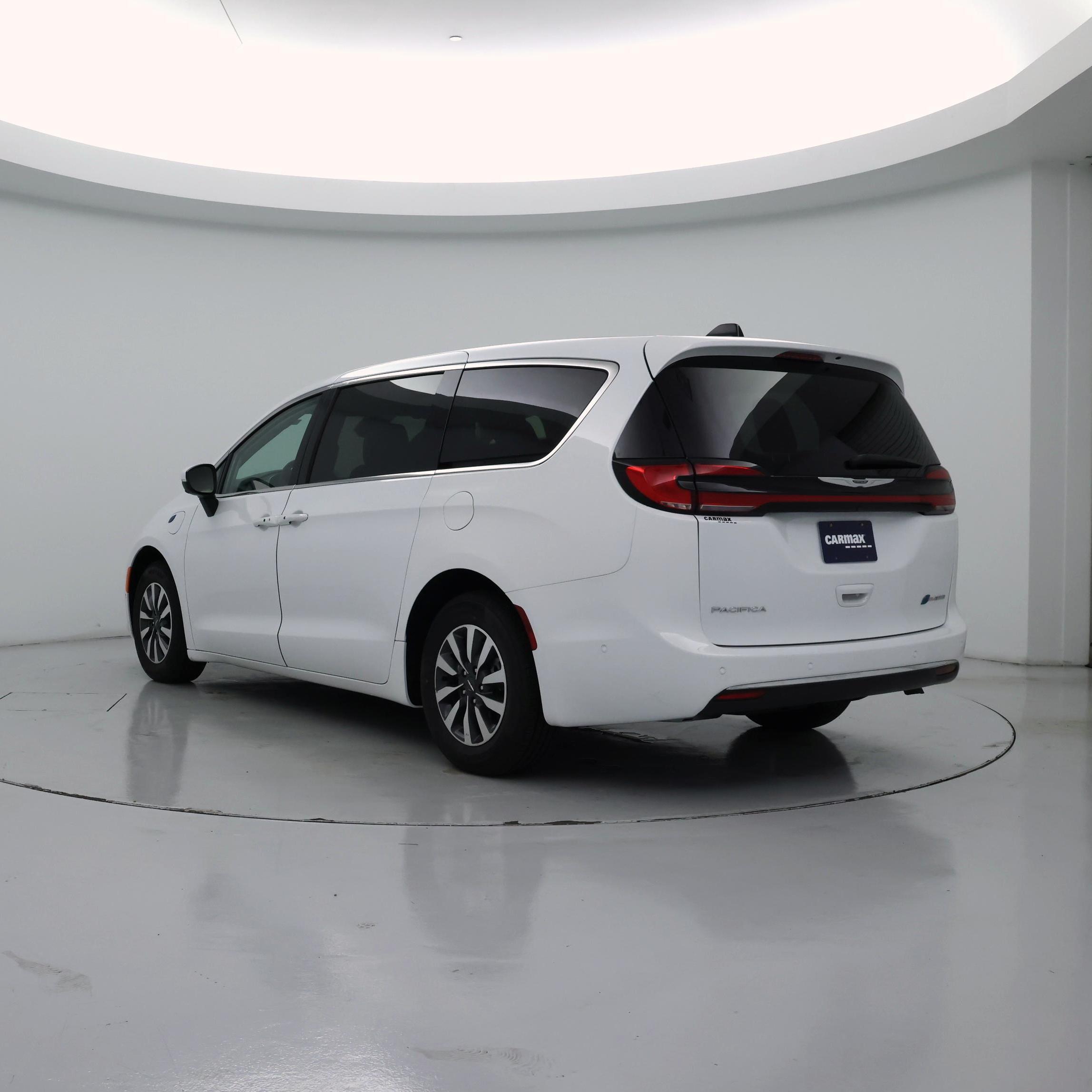 Thumbnail: 2023 Chrysler Pacifica - 2
