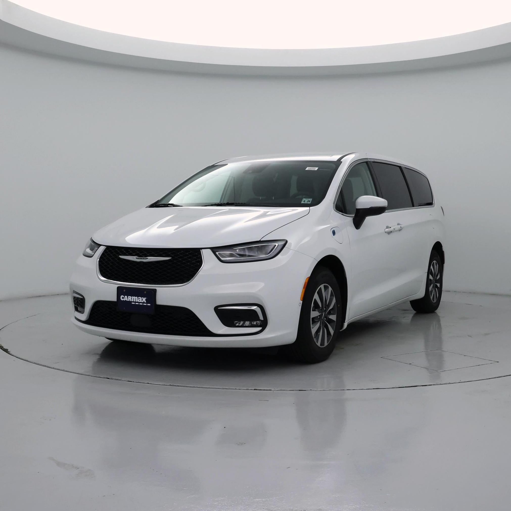 Thumbnail: 2023 Chrysler Pacifica - 4