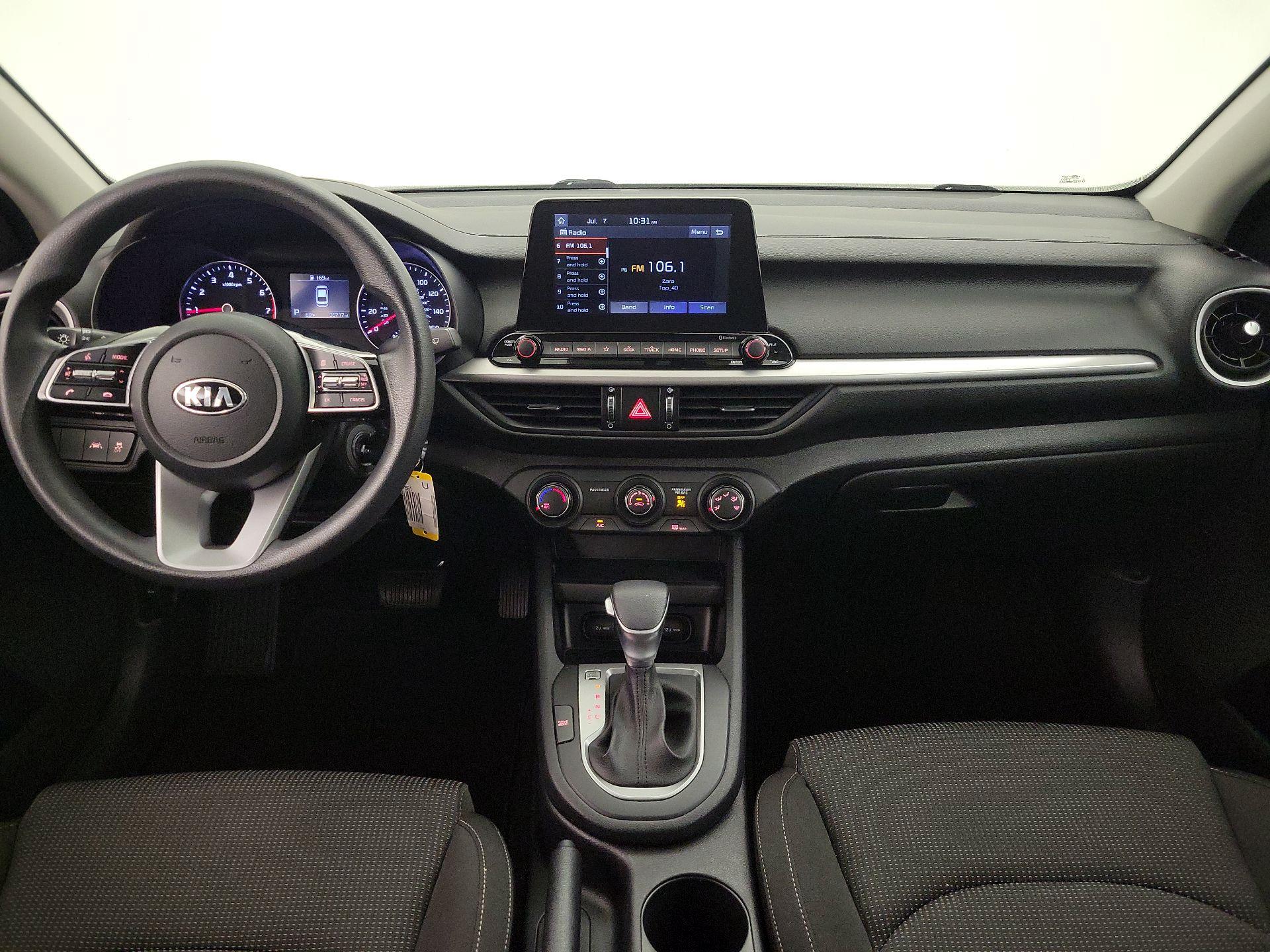 Thumbnail: 2020 Kia Forte - 9