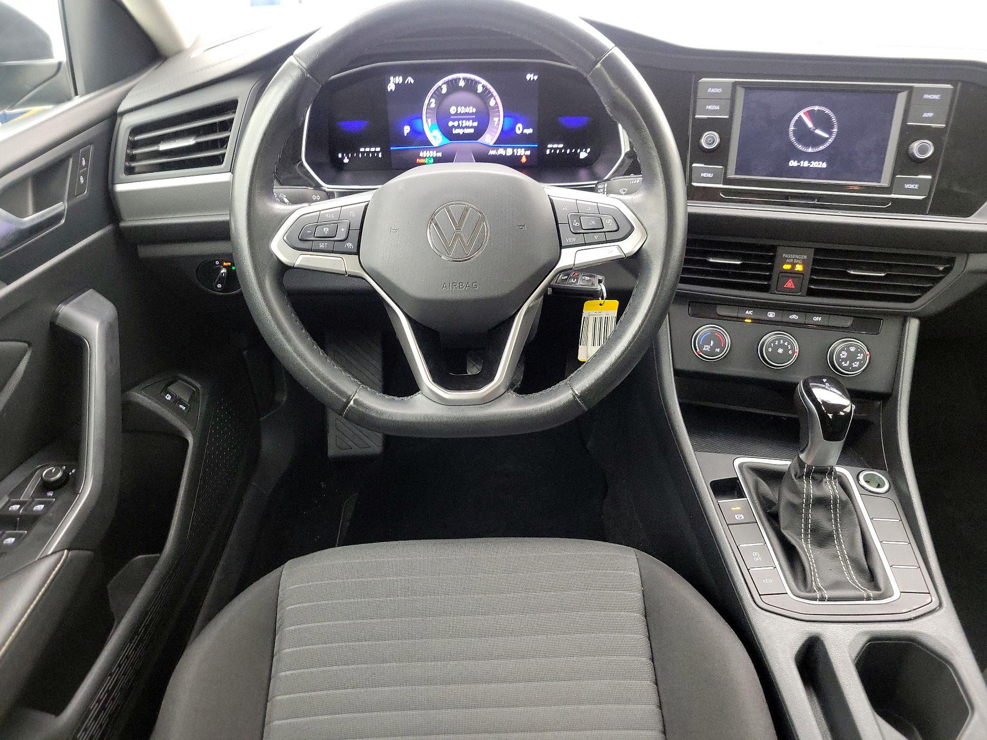 Thumbnail: 2024 Volkswagen Jetta - 10