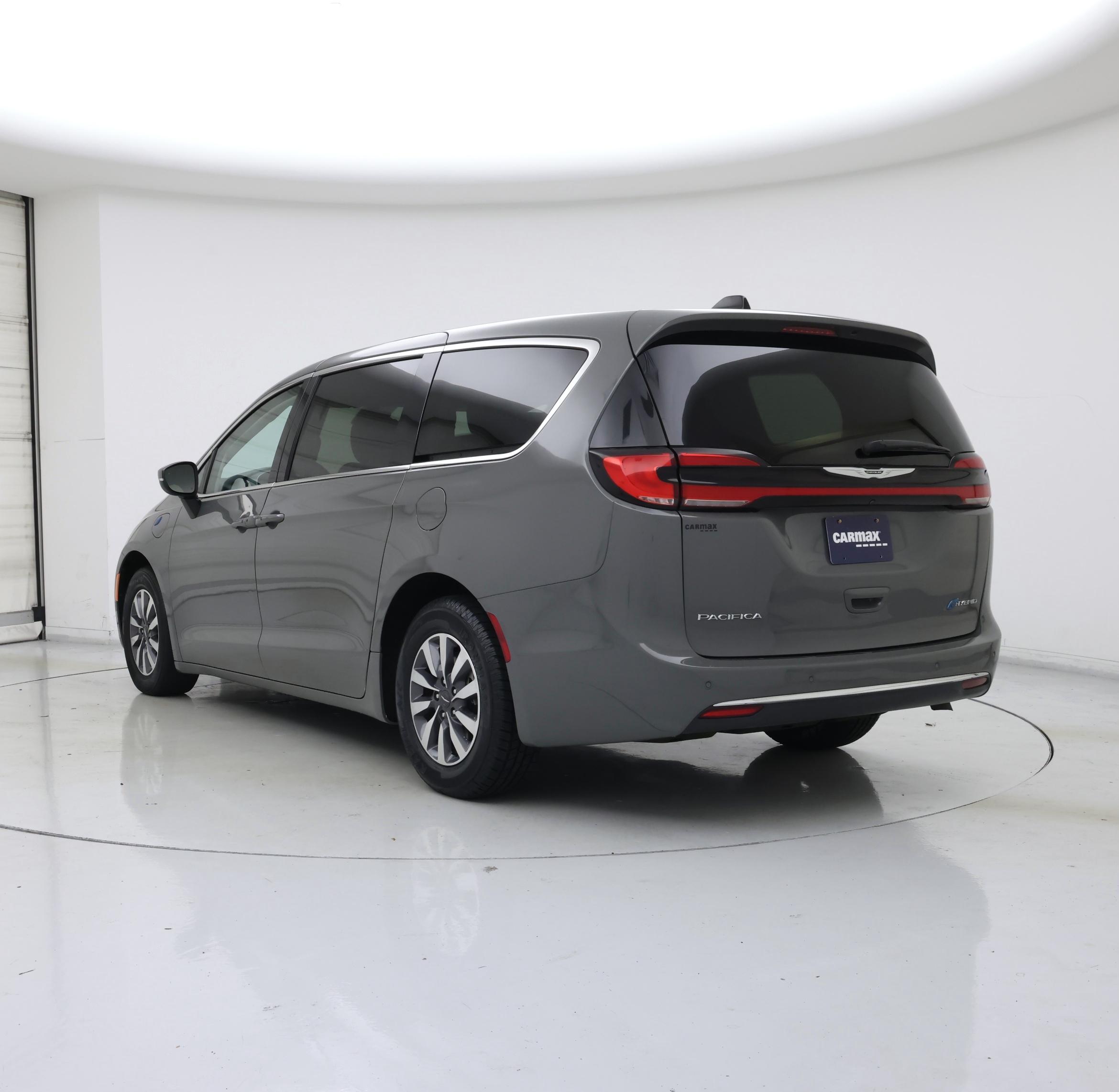 Thumbnail: 2023 Chrysler Pacifica - 2