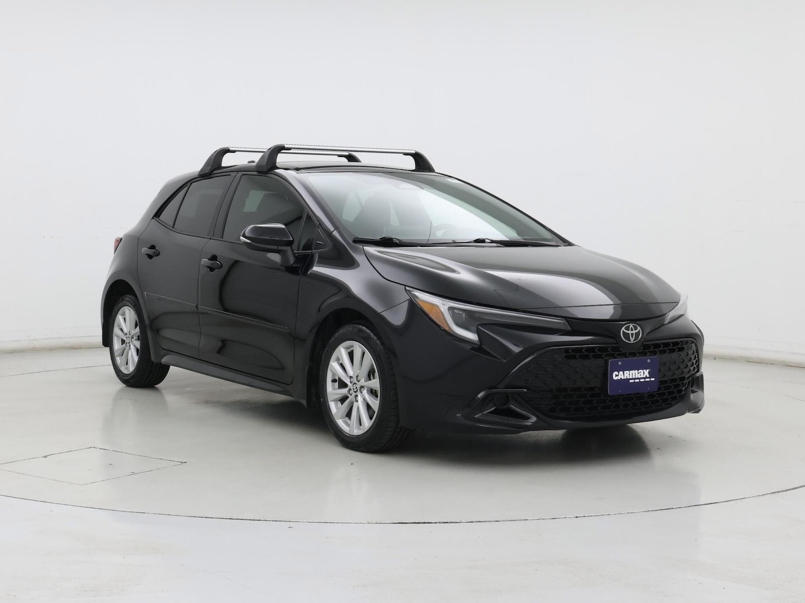 2024 Toyota Corolla Hatchback SE - Photo 2