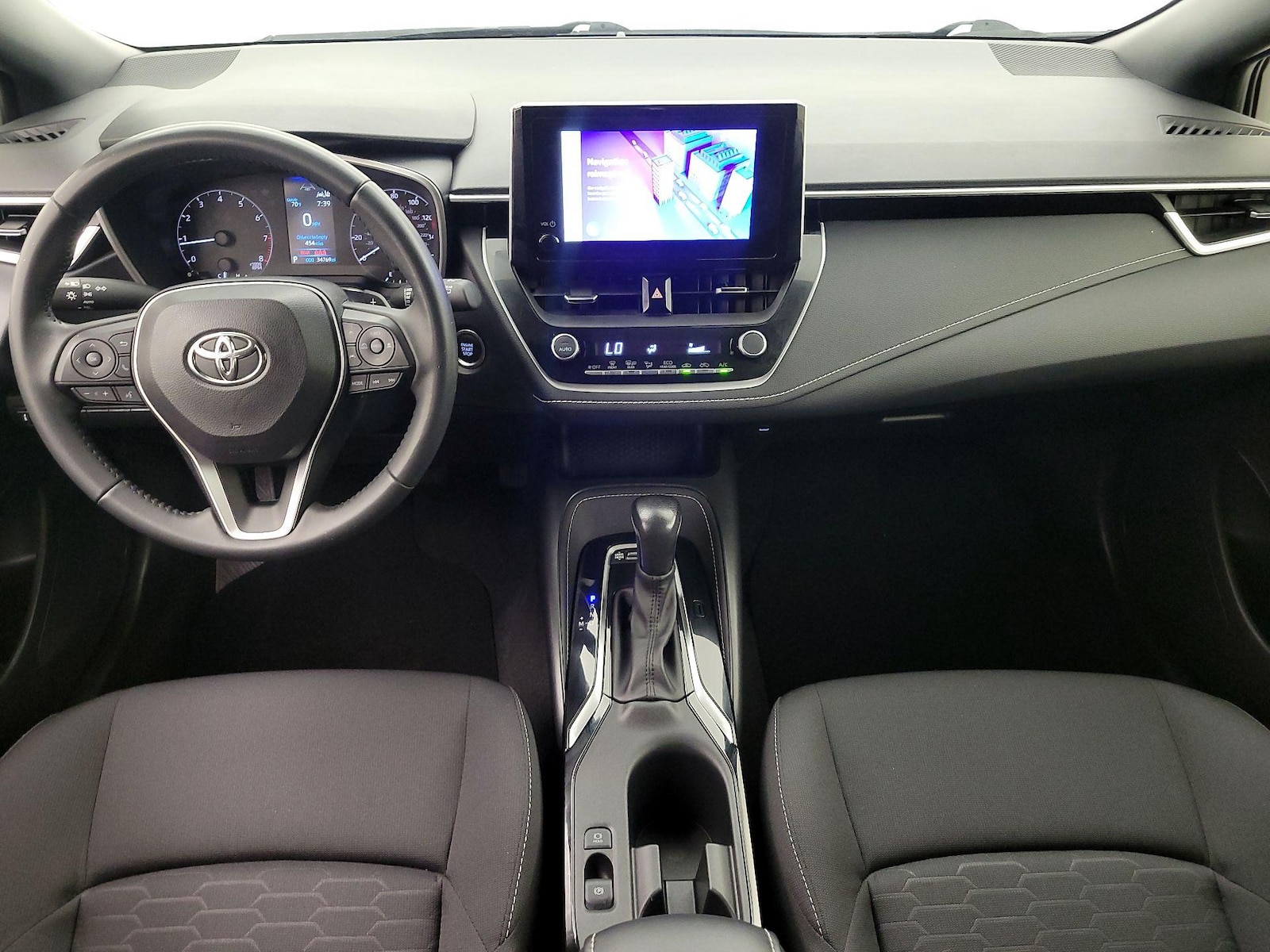 2024 Toyota Corolla Hatchback SE - Photo 10