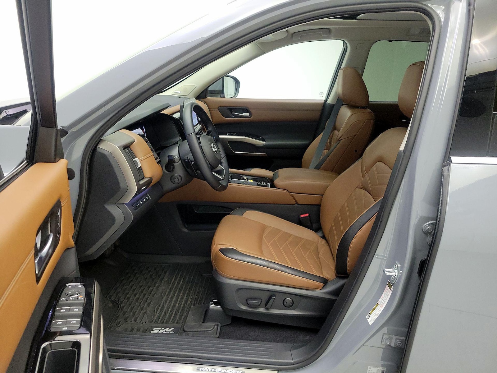 2025 Nissan Pathfinder Platinum - Photo 12
