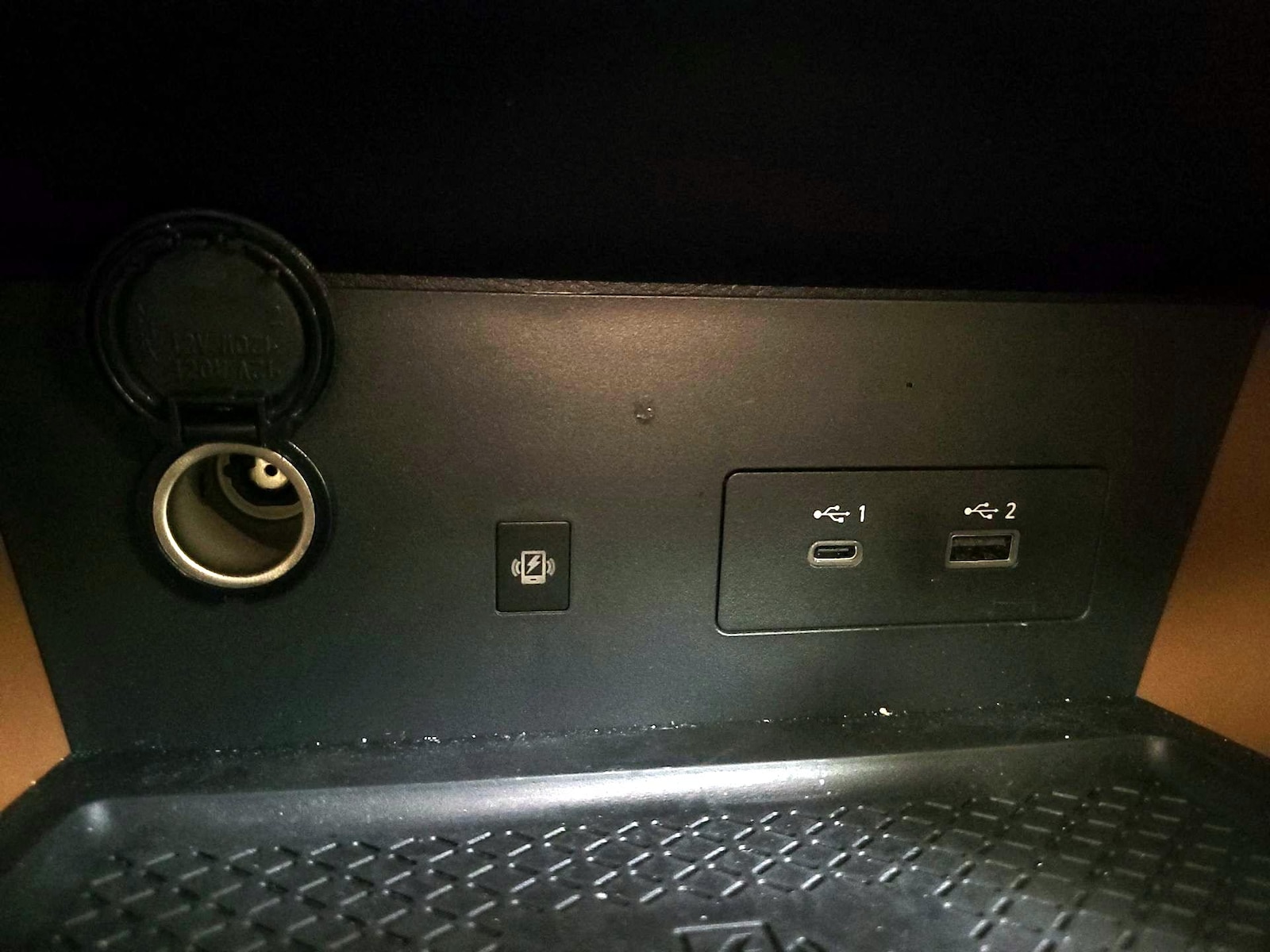 2025 Nissan Pathfinder Platinum - Photo 20