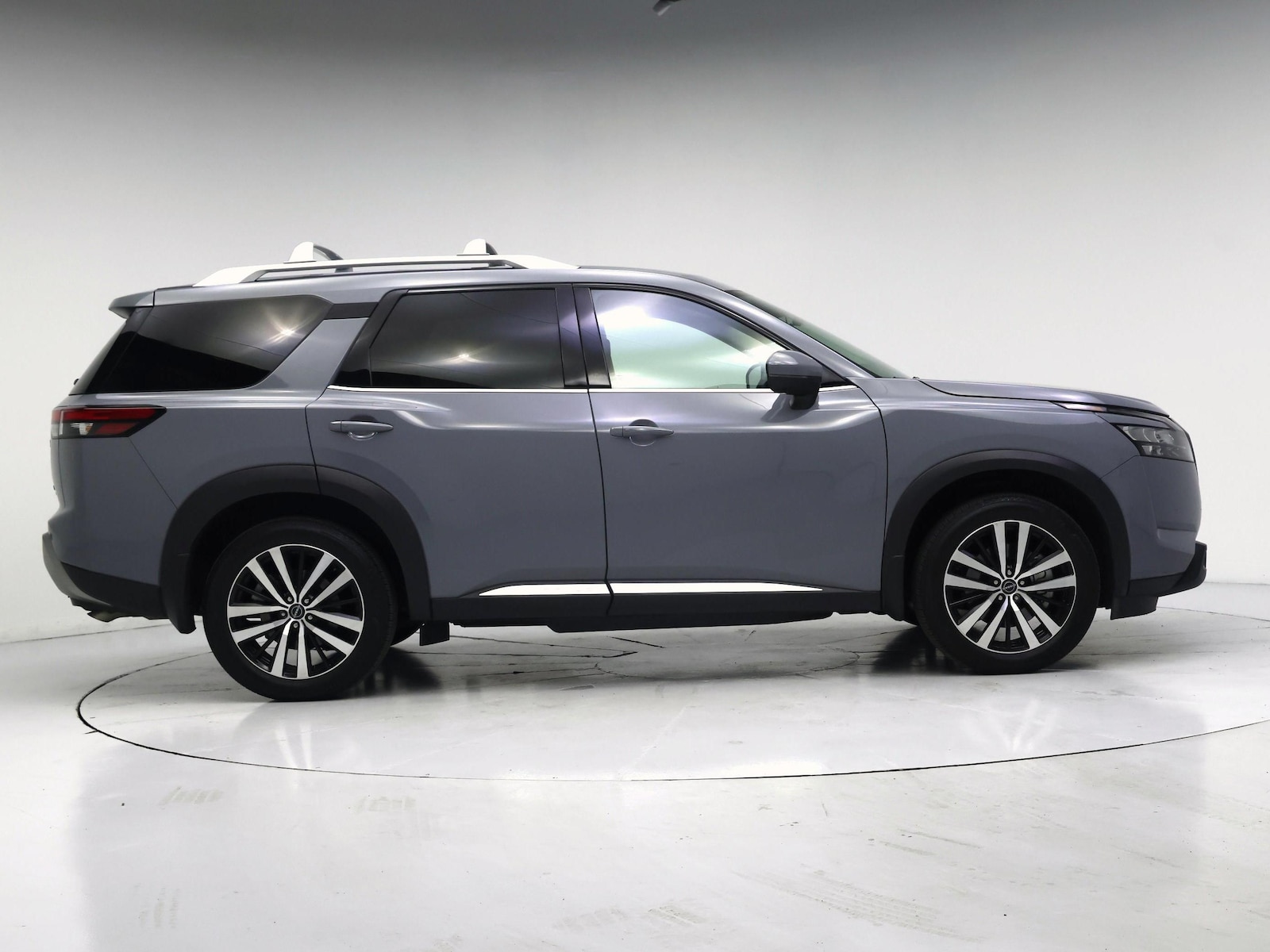2025 Nissan Pathfinder Platinum - Photo 8
