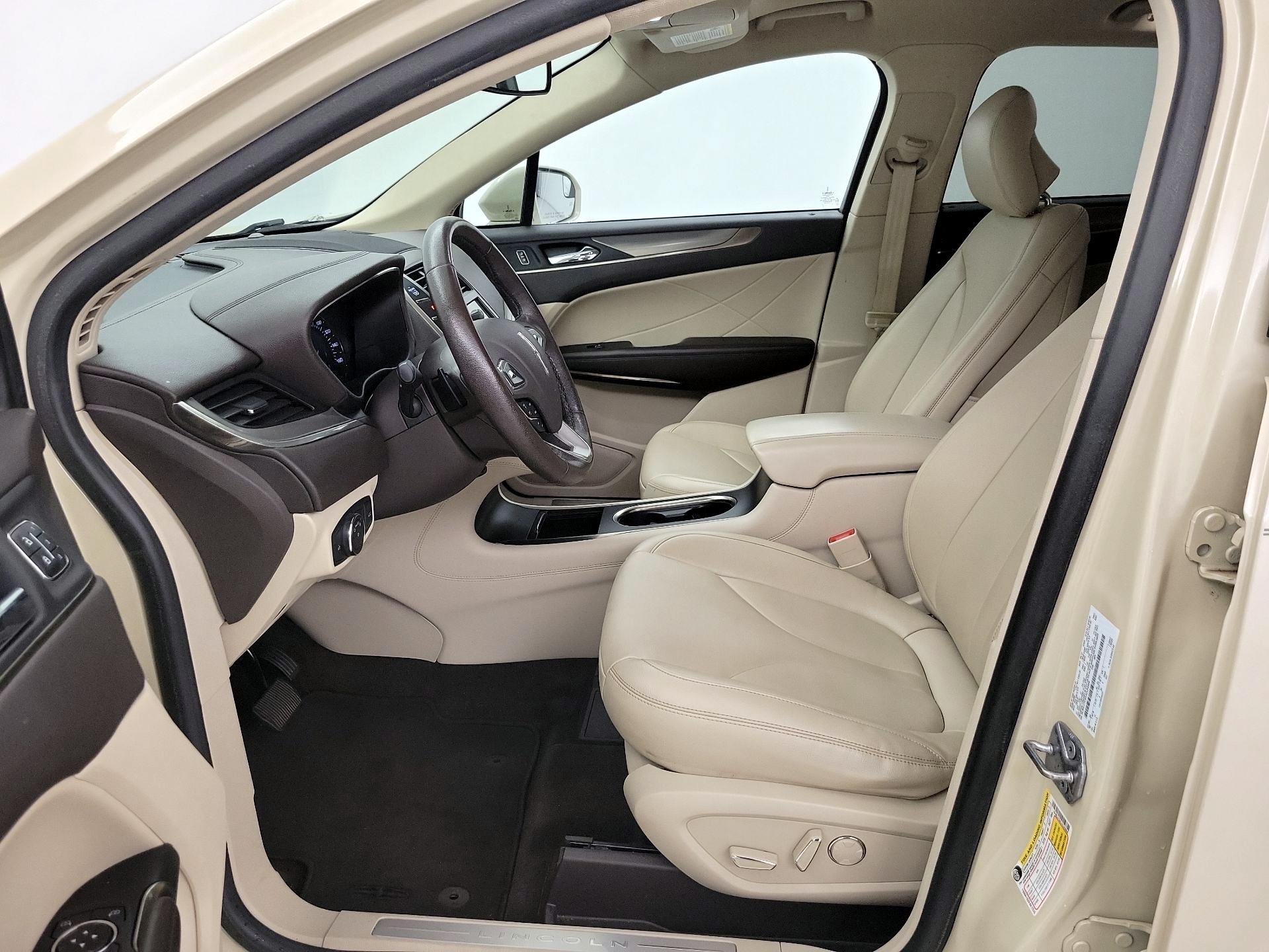 Thumbnail: 2018 Lincoln MKC - 11