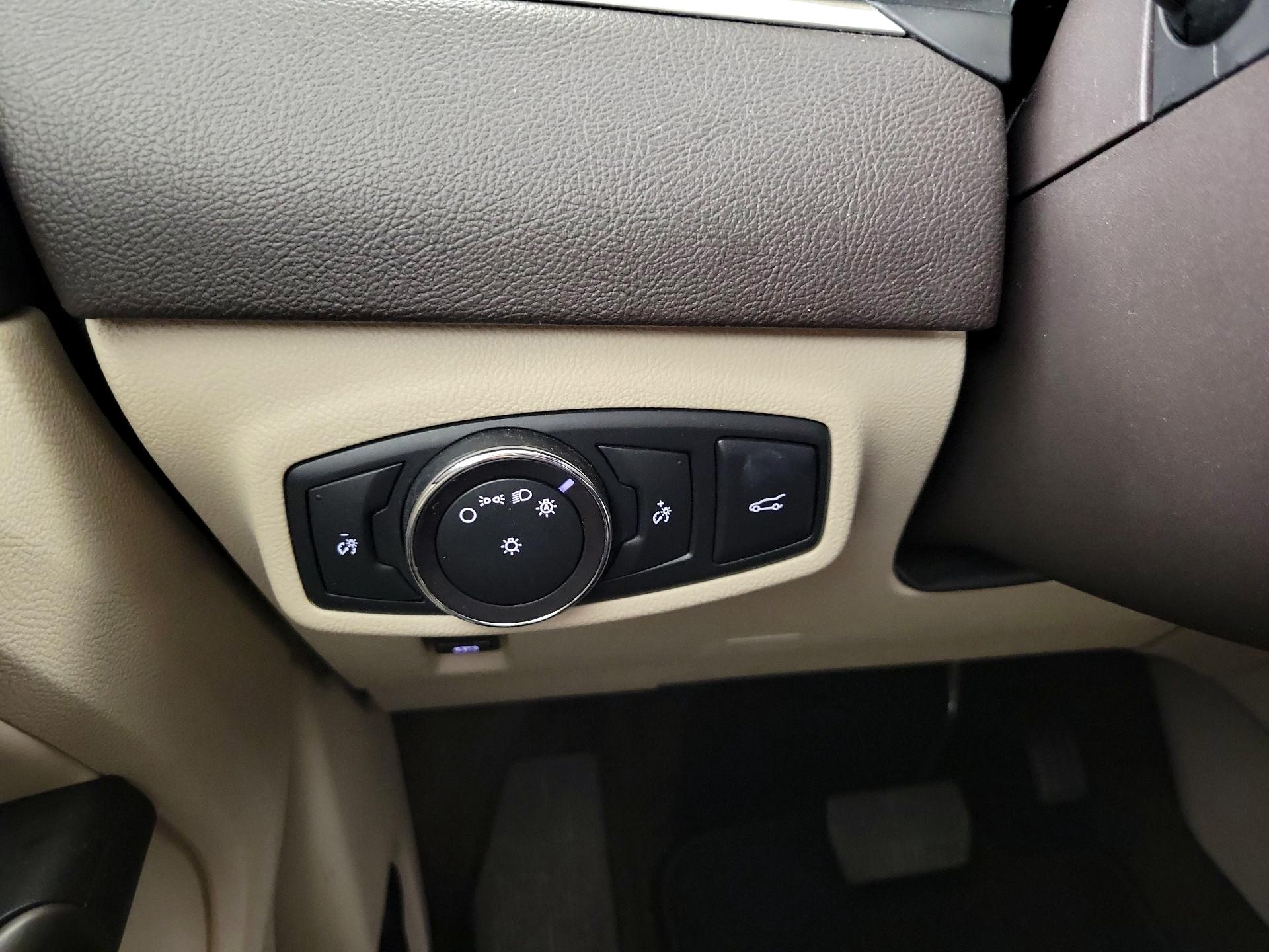 Thumbnail: 2018 Lincoln MKC - 13