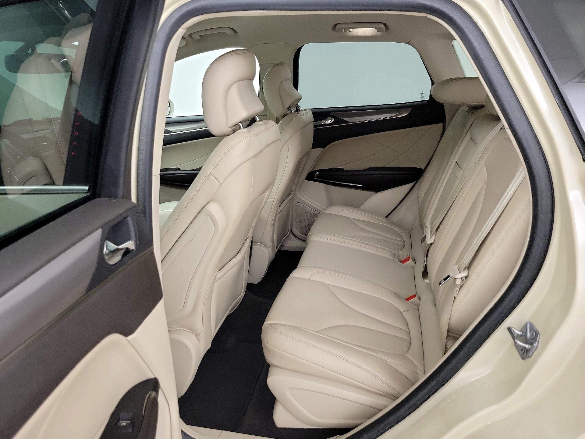 Thumbnail: 2018 Lincoln MKC - 19