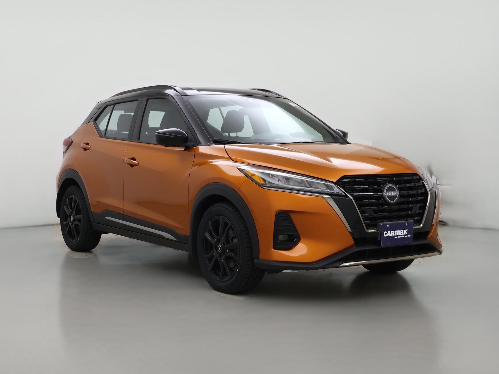 2023 Nissan Kicks SR - Photo 1