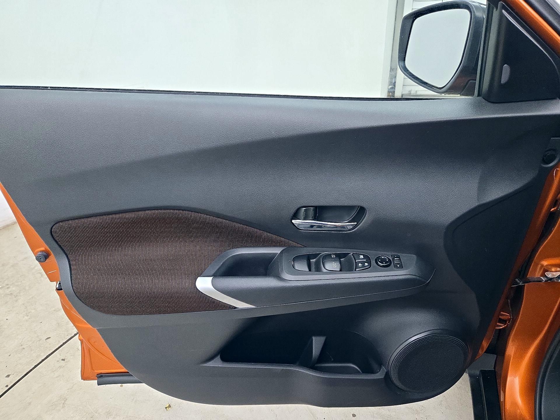 Thumbnail: 2023 Nissan Kicks - 12