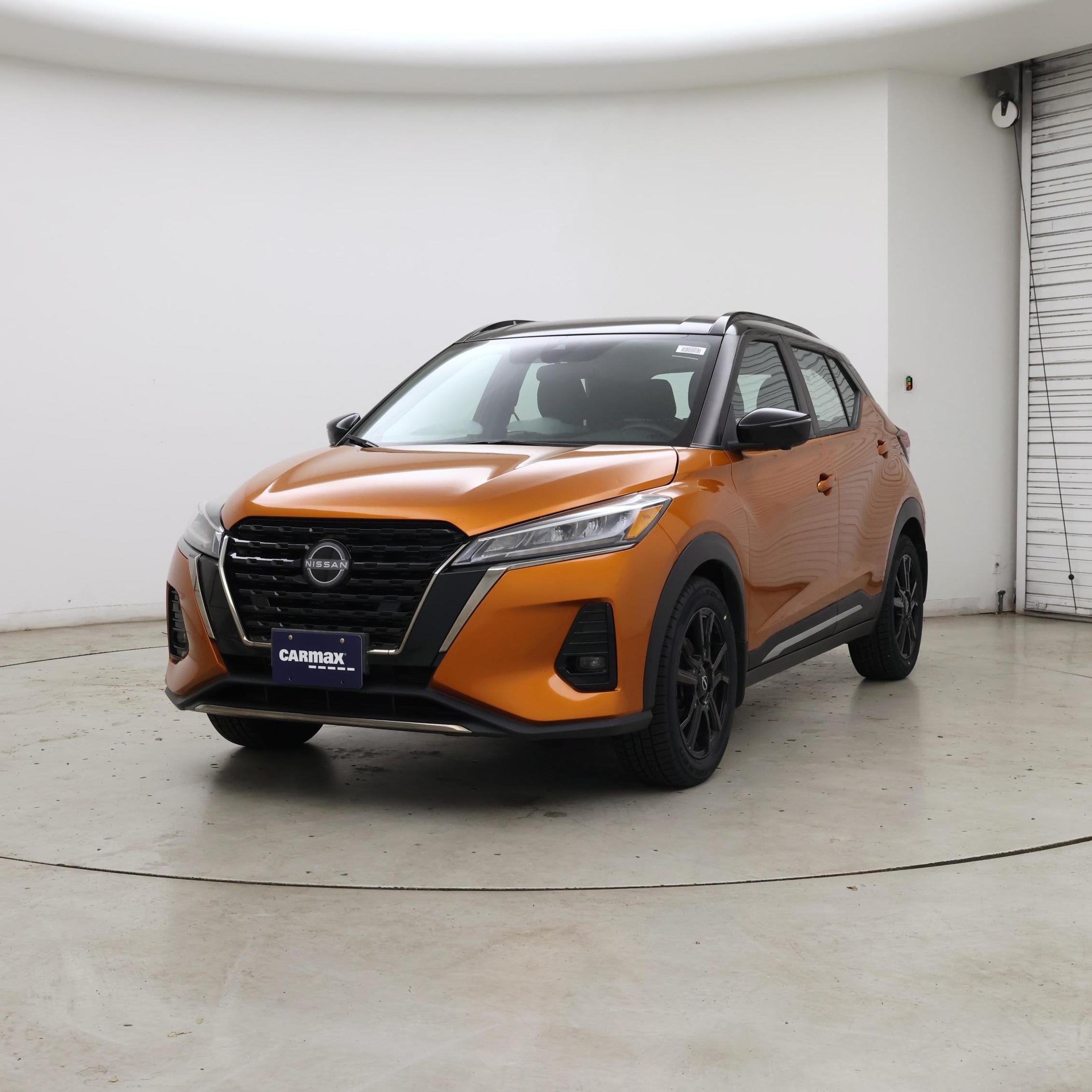 Thumbnail: 2023 Nissan Kicks - 4