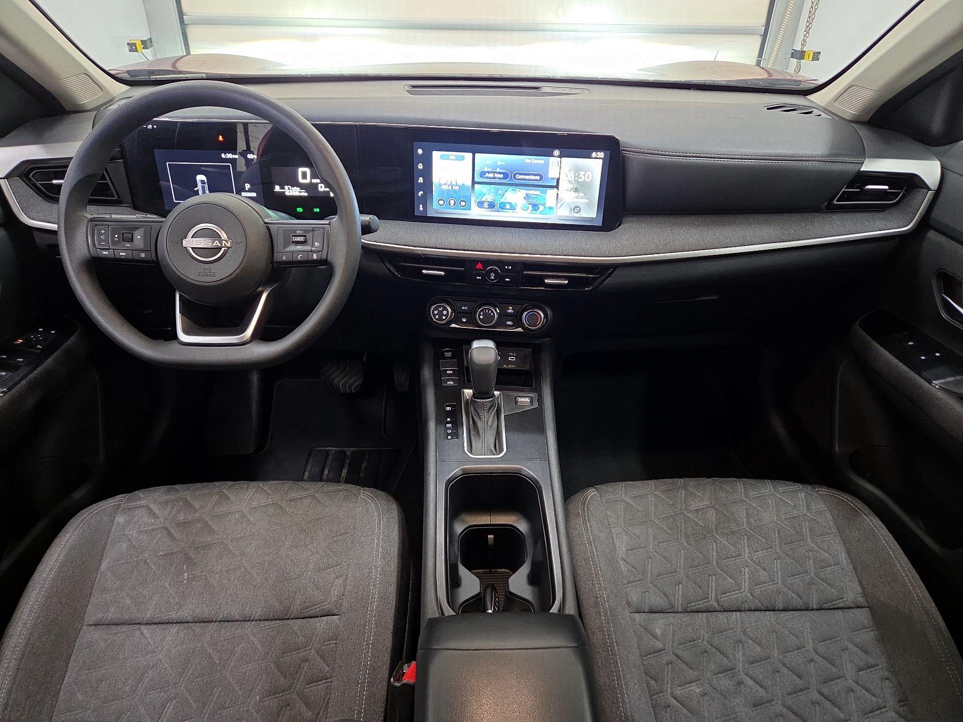 Thumbnail: 2025 Nissan Kicks - 9