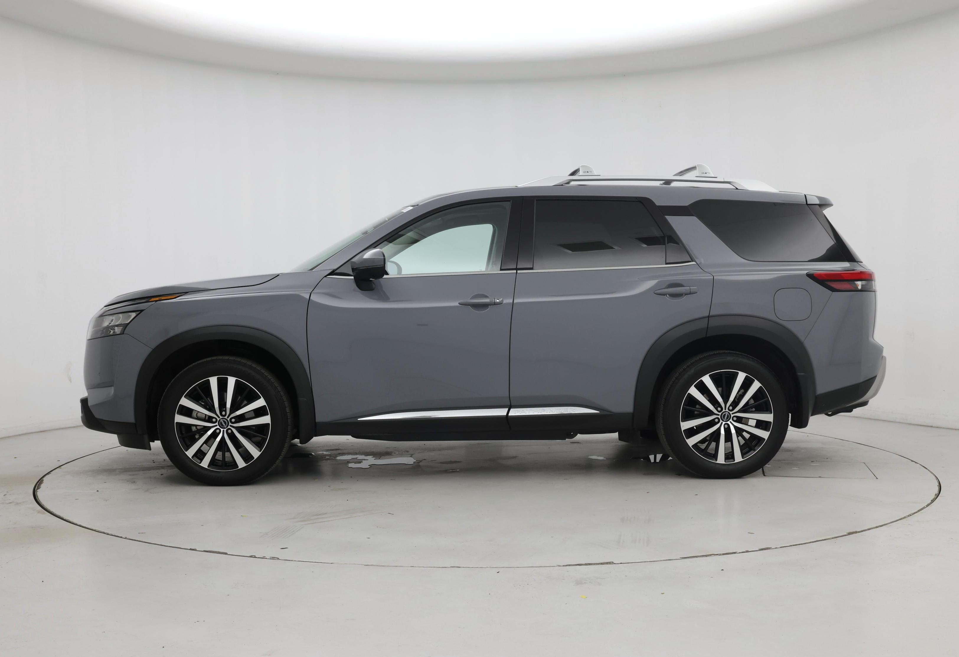 Thumbnail: 2025 Nissan Pathfinder - 3