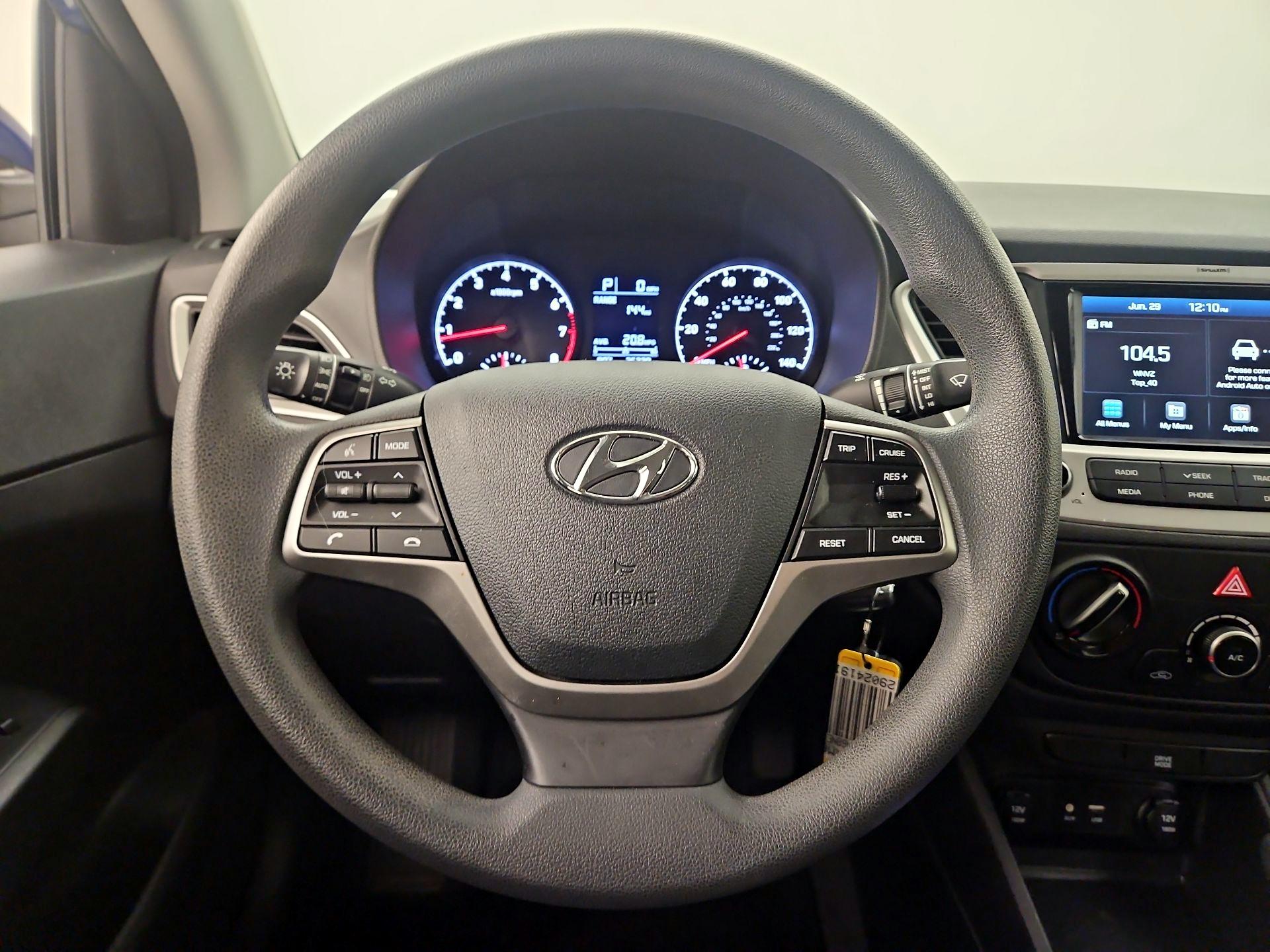 Thumbnail: 2022 Hyundai Accent - 10