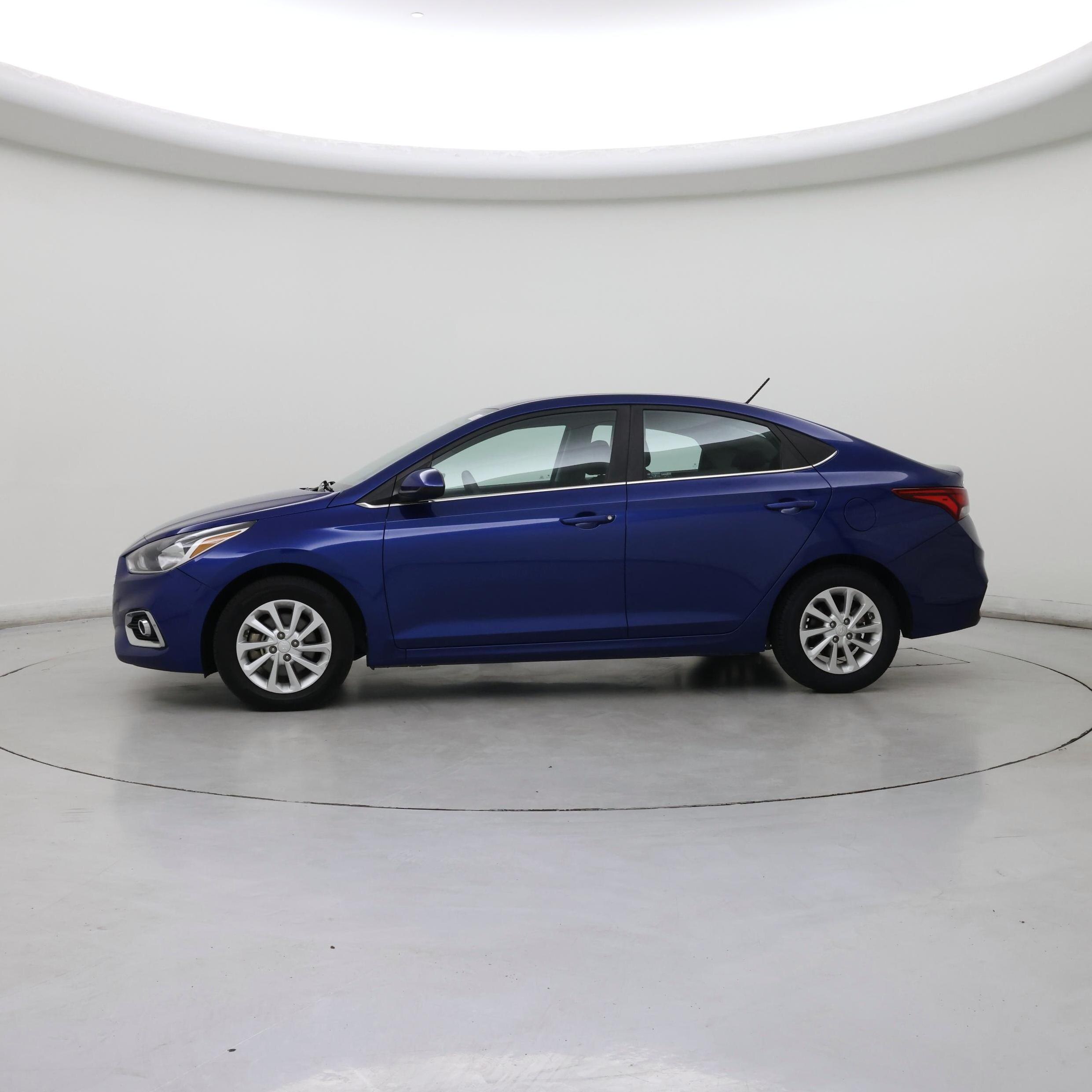 Thumbnail: 2022 Hyundai Accent - 3