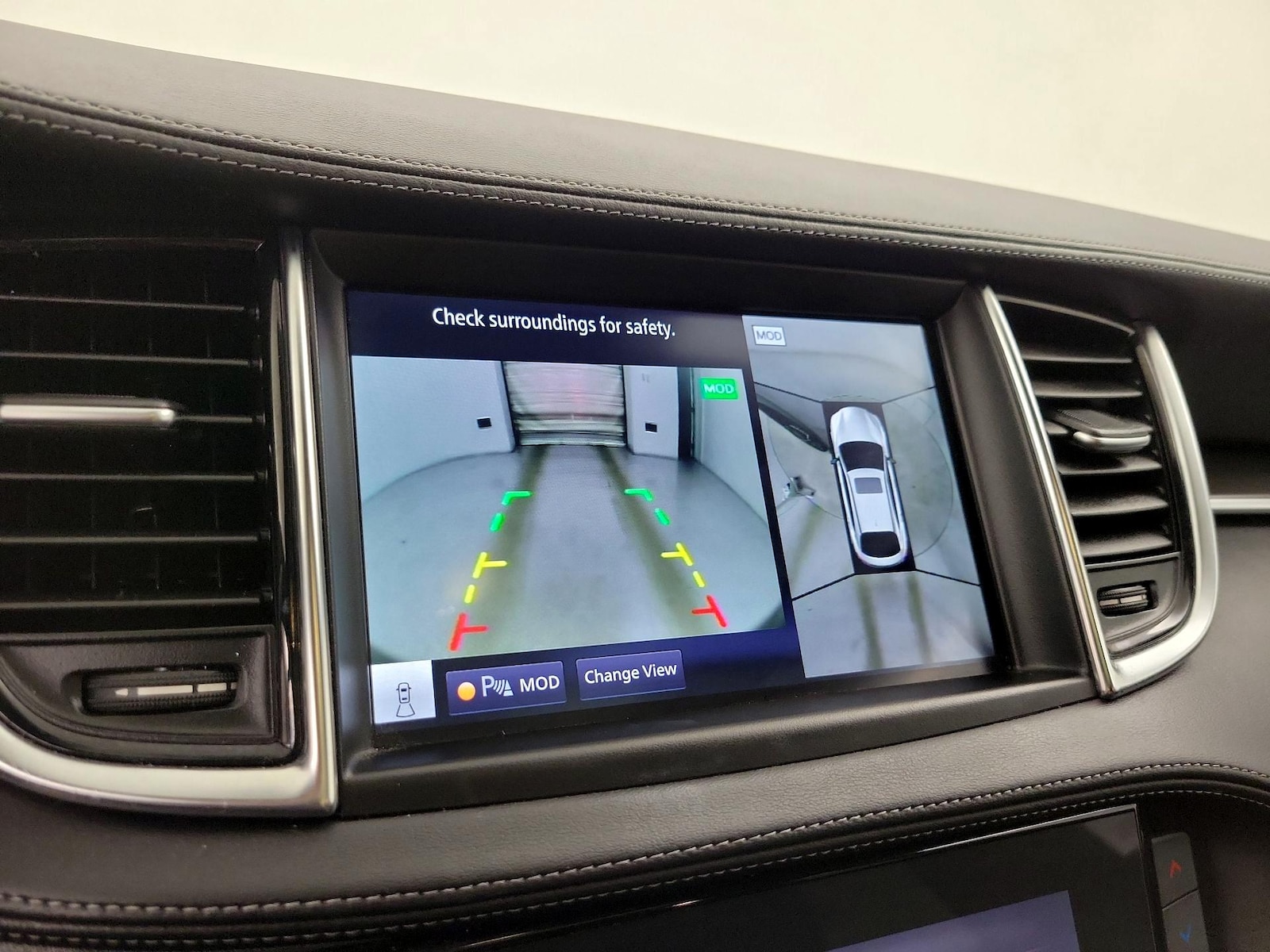 2023 INFINITI QX55 Essential - Photo 16