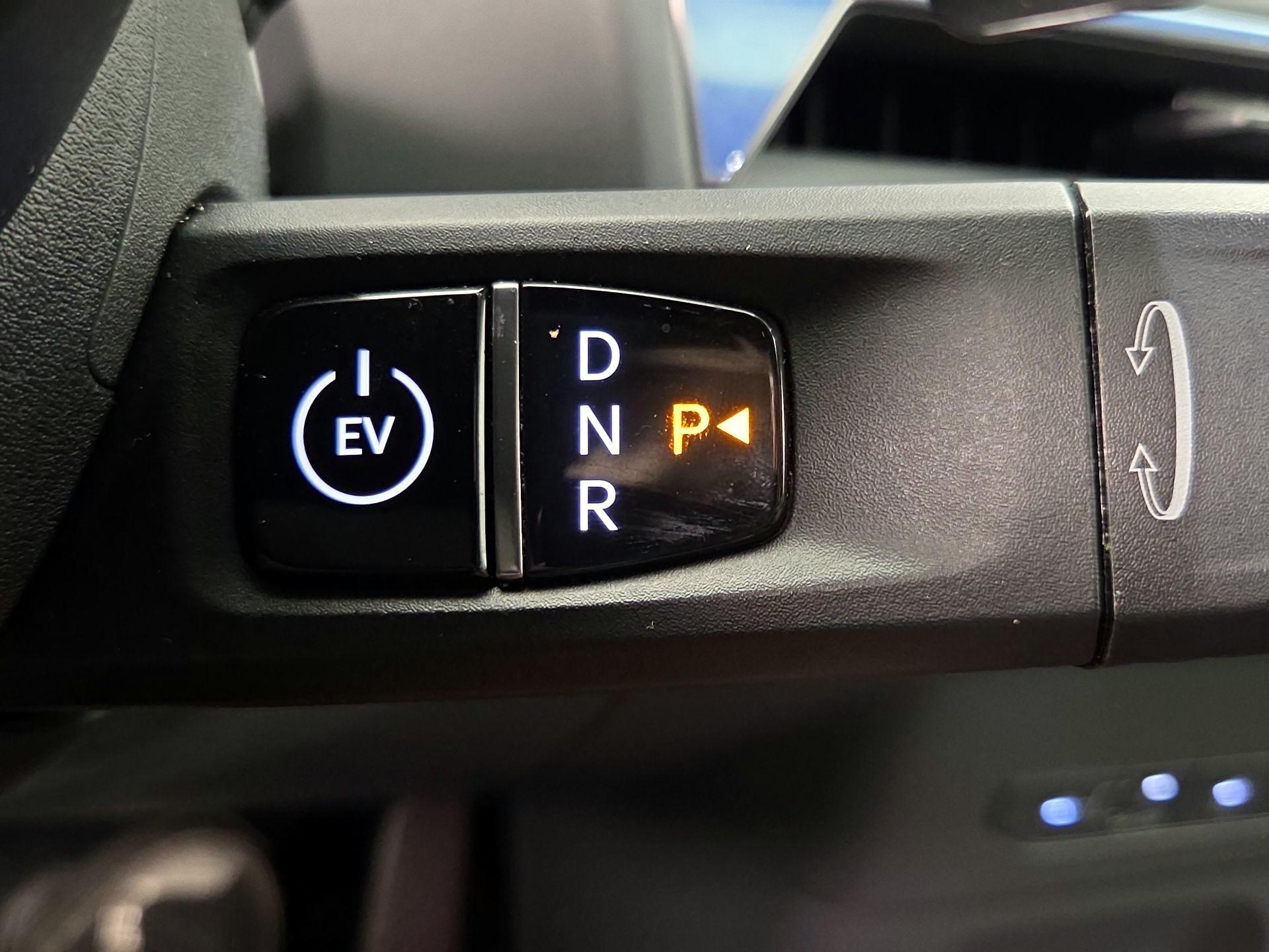 Thumbnail: 2024 Kia EV9 - 18