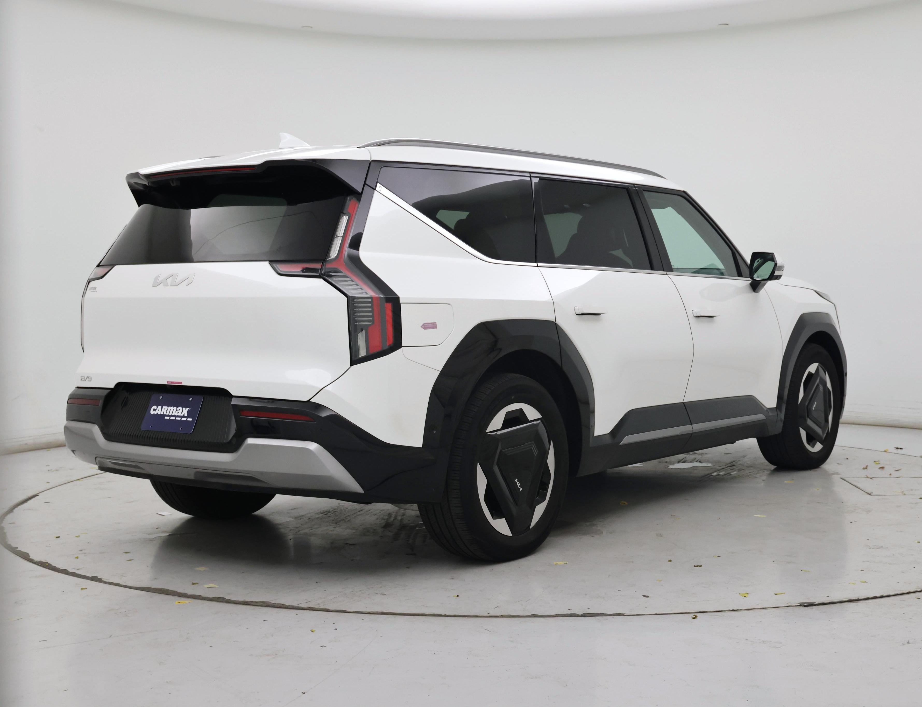 Thumbnail: 2024 Kia EV9 - 8