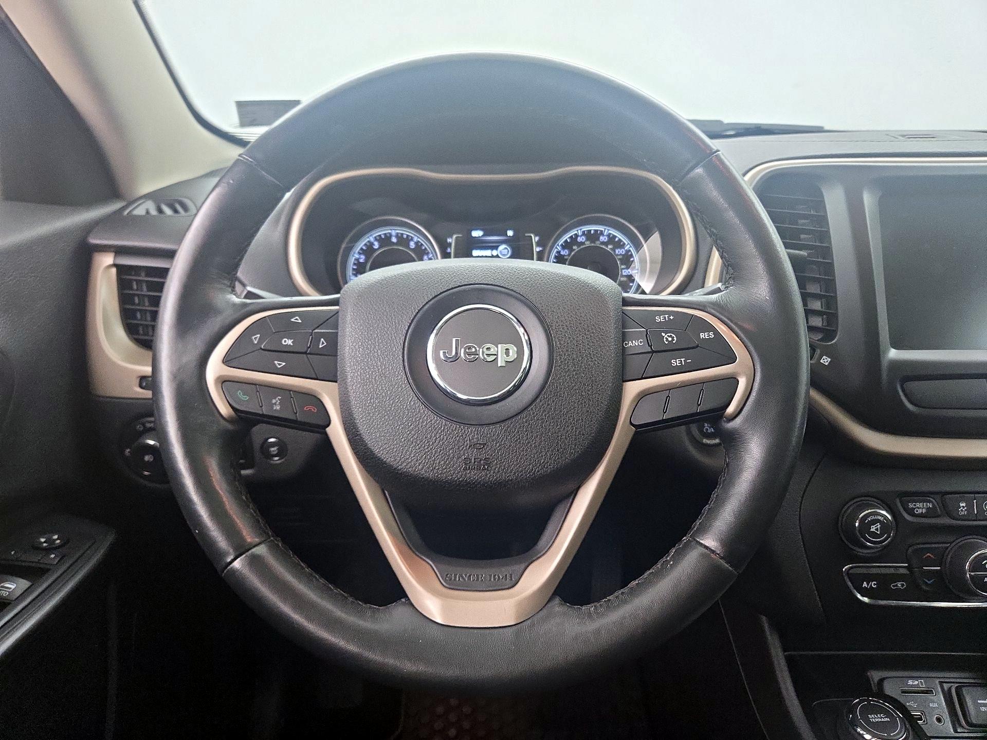 Thumbnail: 2015 Jeep Cherokee - 10