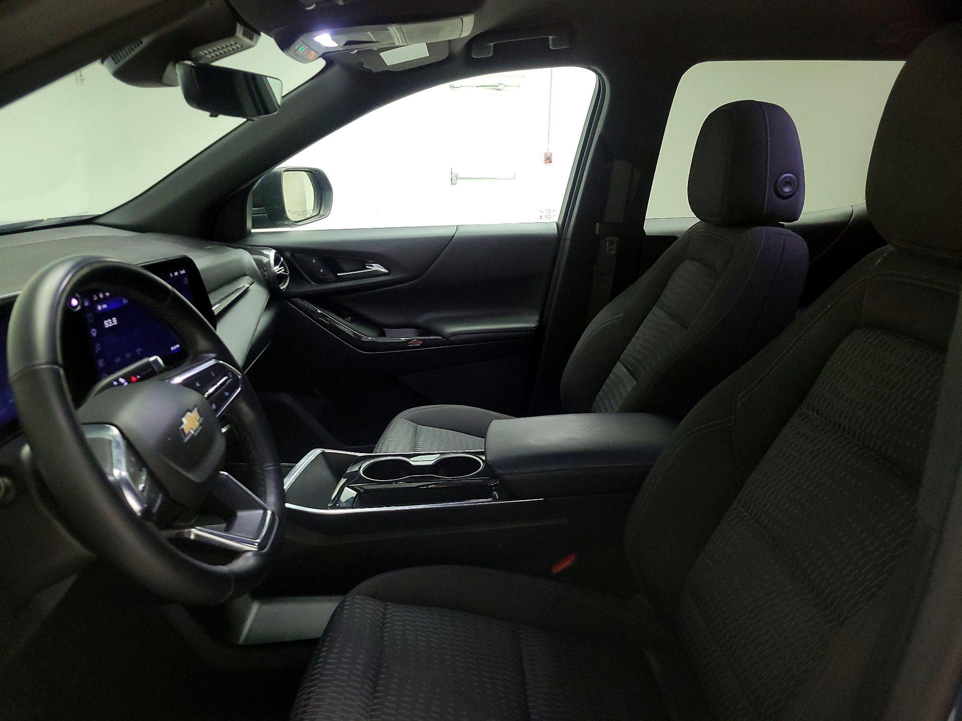 Thumbnail: 2025 Chevrolet Equinox - 11