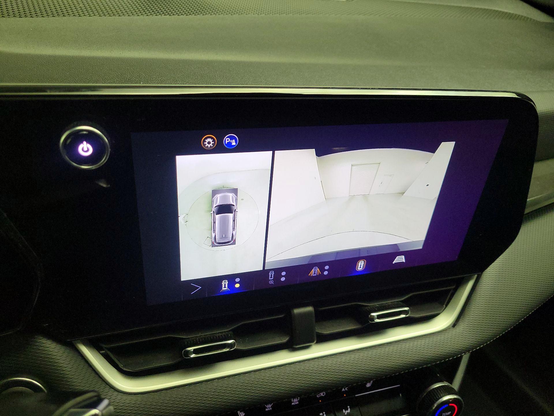 Thumbnail: 2025 Chevrolet Equinox - 14