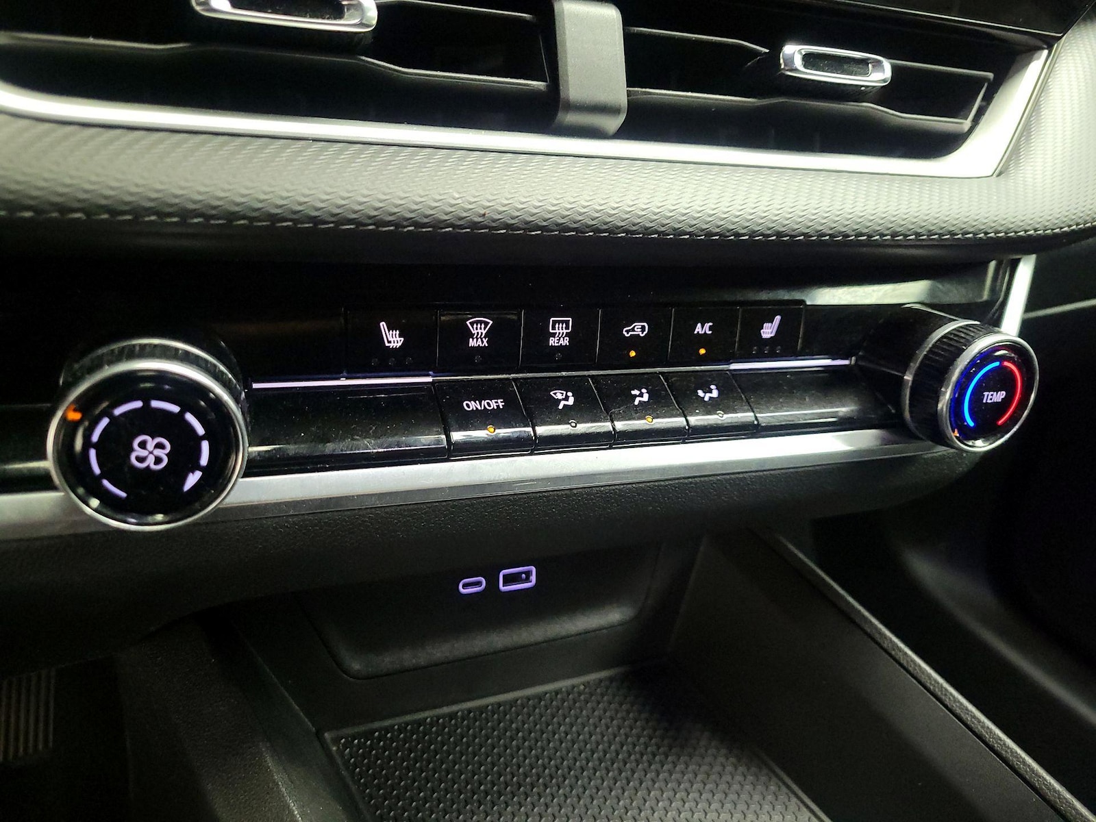 2025 Chevrolet Equinox LT - Photo 17