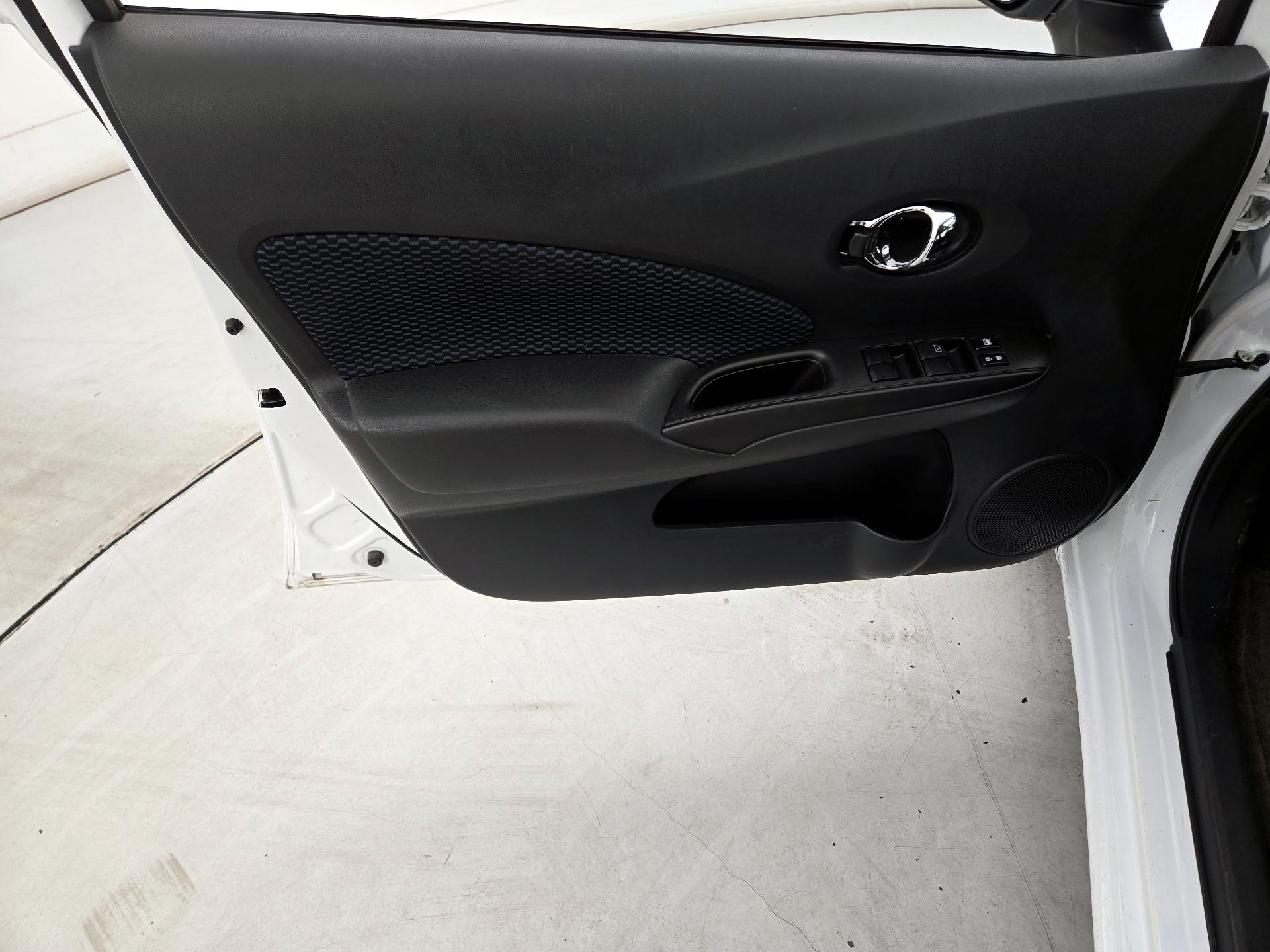 Thumbnail: 2016 Nissan Versa Note - 12