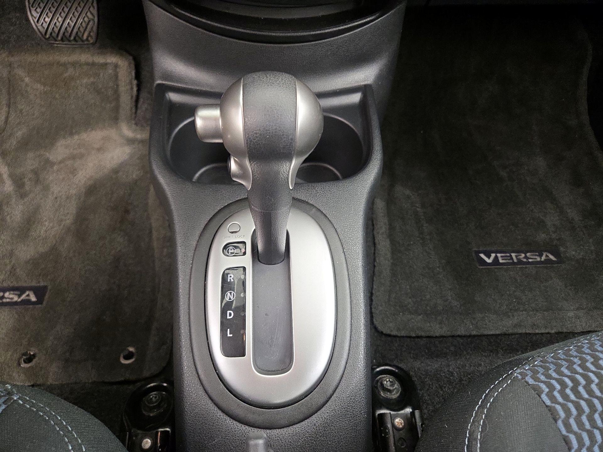 Thumbnail: 2016 Nissan Versa Note - 17