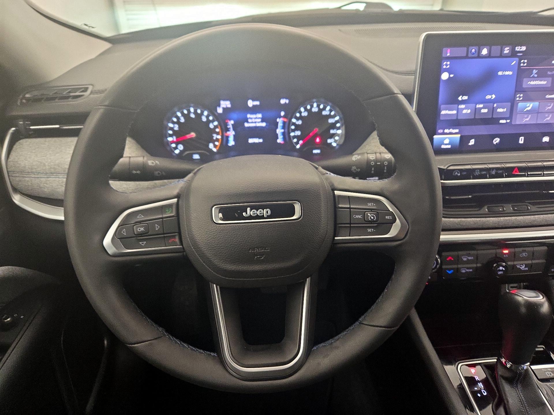 Thumbnail: 2022 Jeep Compass - 10