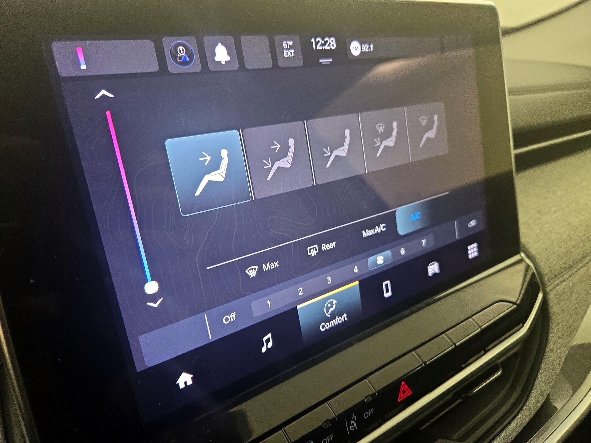 Thumbnail: 2022 Jeep Compass - 16
