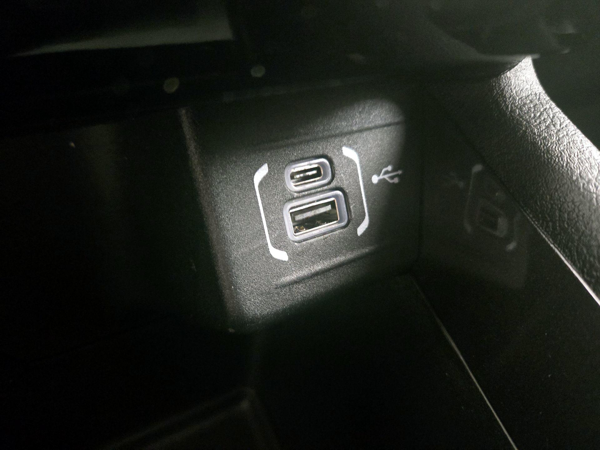 Thumbnail: 2022 Jeep Compass - 18