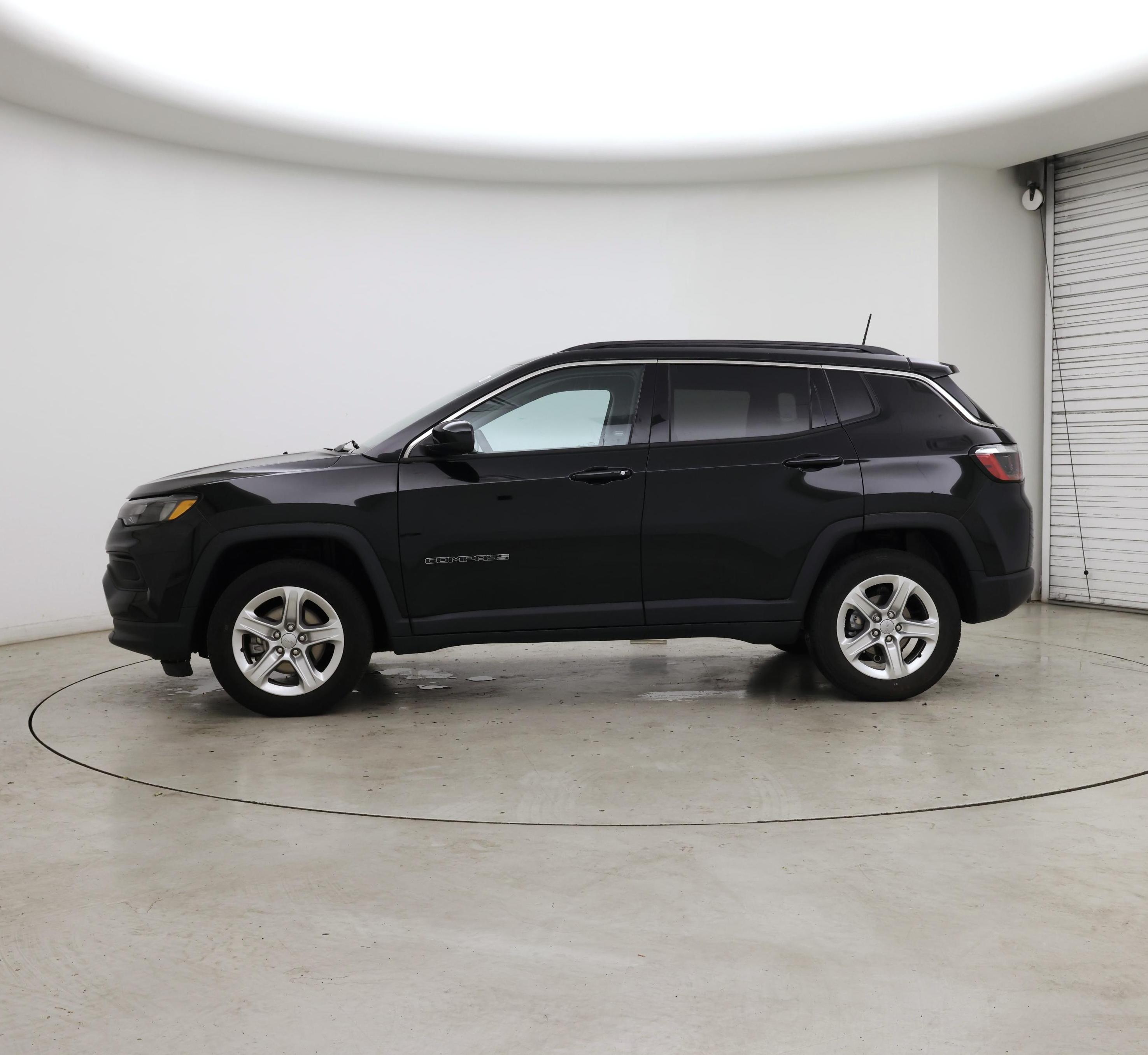 Thumbnail: 2022 Jeep Compass - 3
