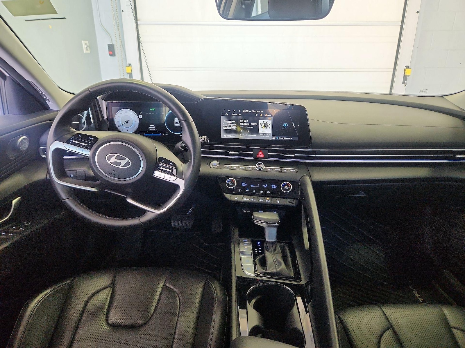 2024 Hyundai Elantra Limited - Photo 10
