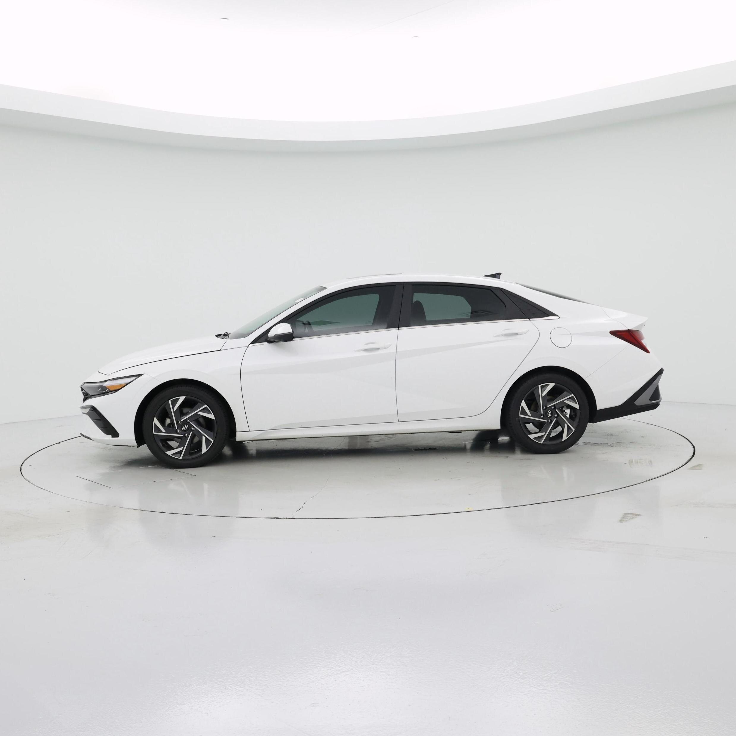 Thumbnail: 2024 Hyundai Elantra - 3